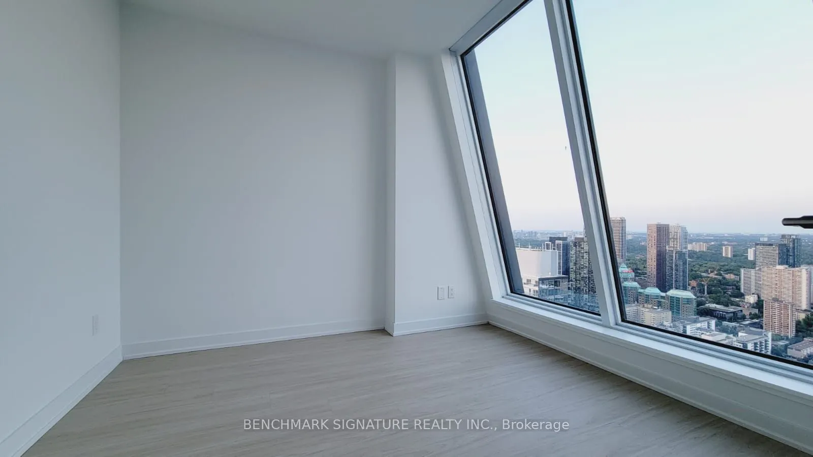 8 Wellesley Street W, #6007