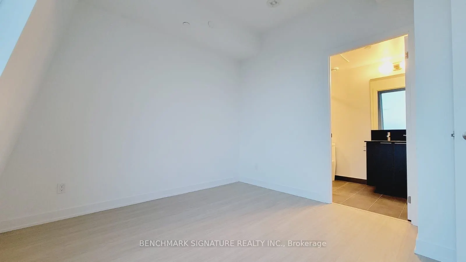 8 Wellesley Street W, #6007