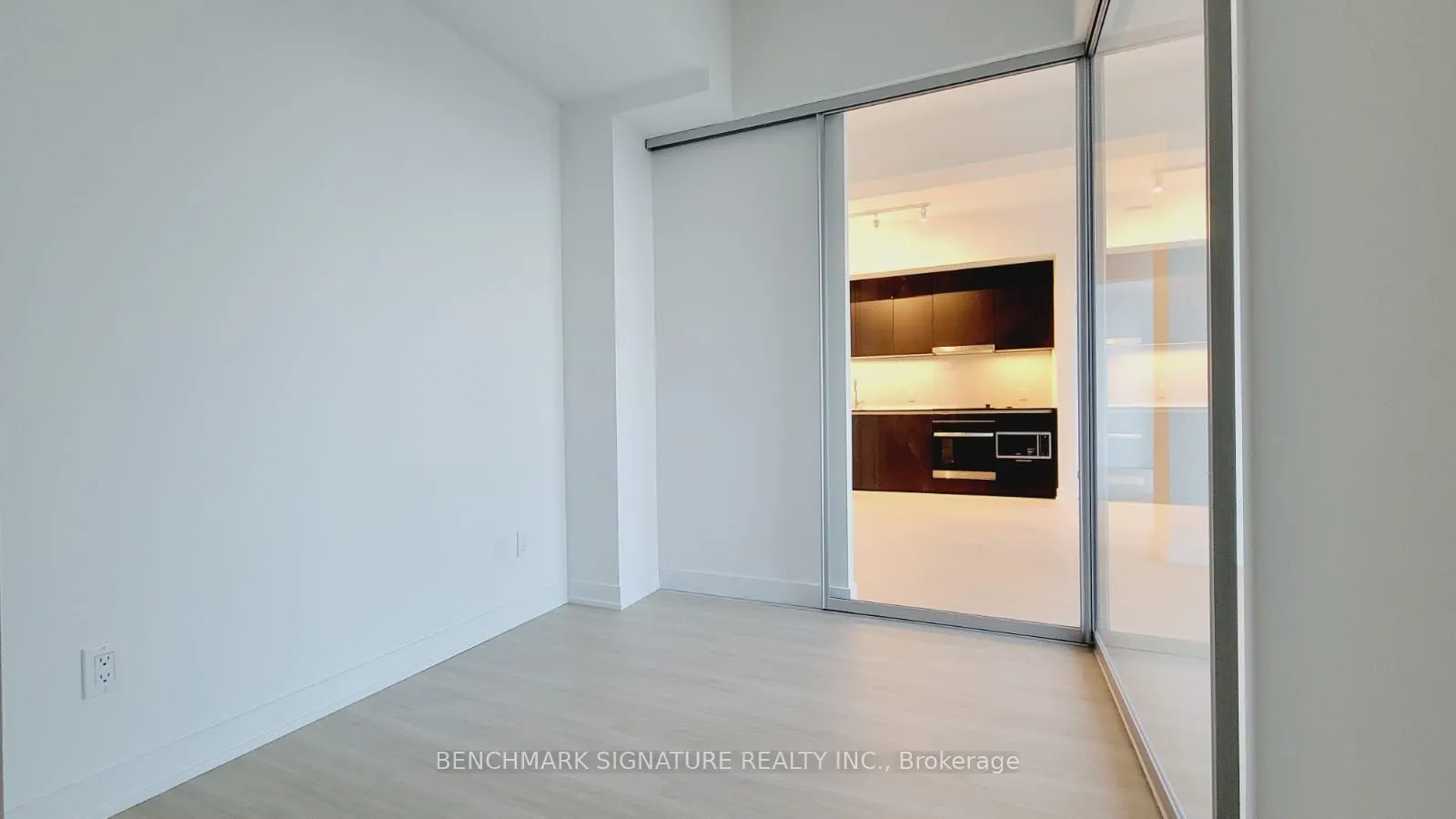 8 Wellesley Street W, #6007