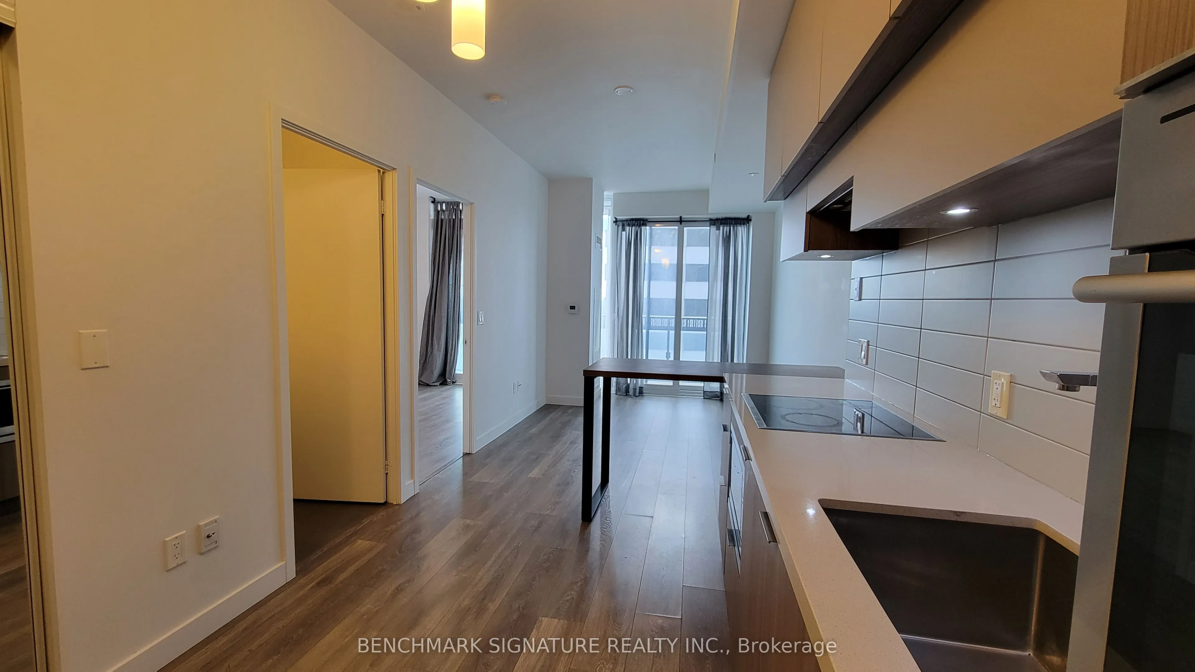 8 Eglinton Avenue E, #3003
