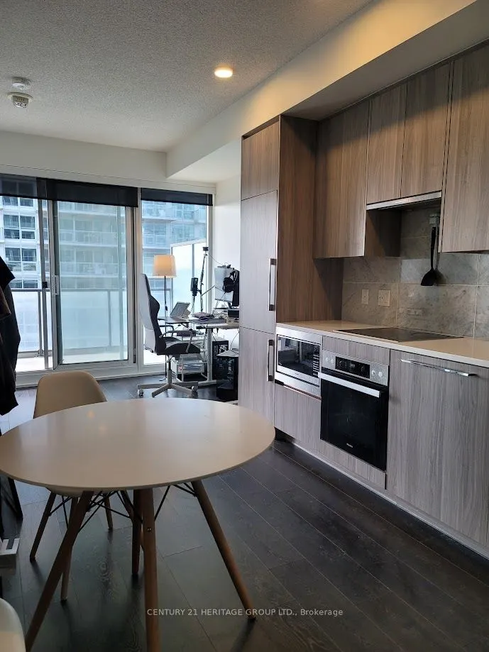 85 Mcmahon Drive, #1107