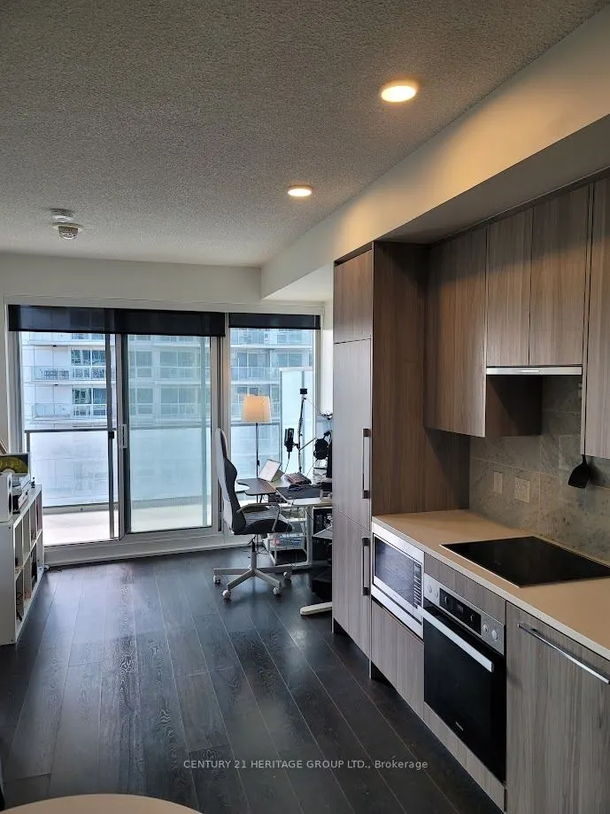 85 Mcmahon Drive, #1107