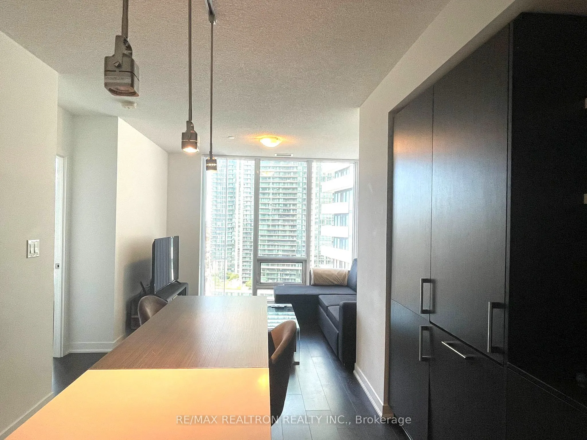 100 Harbour Street, #1705