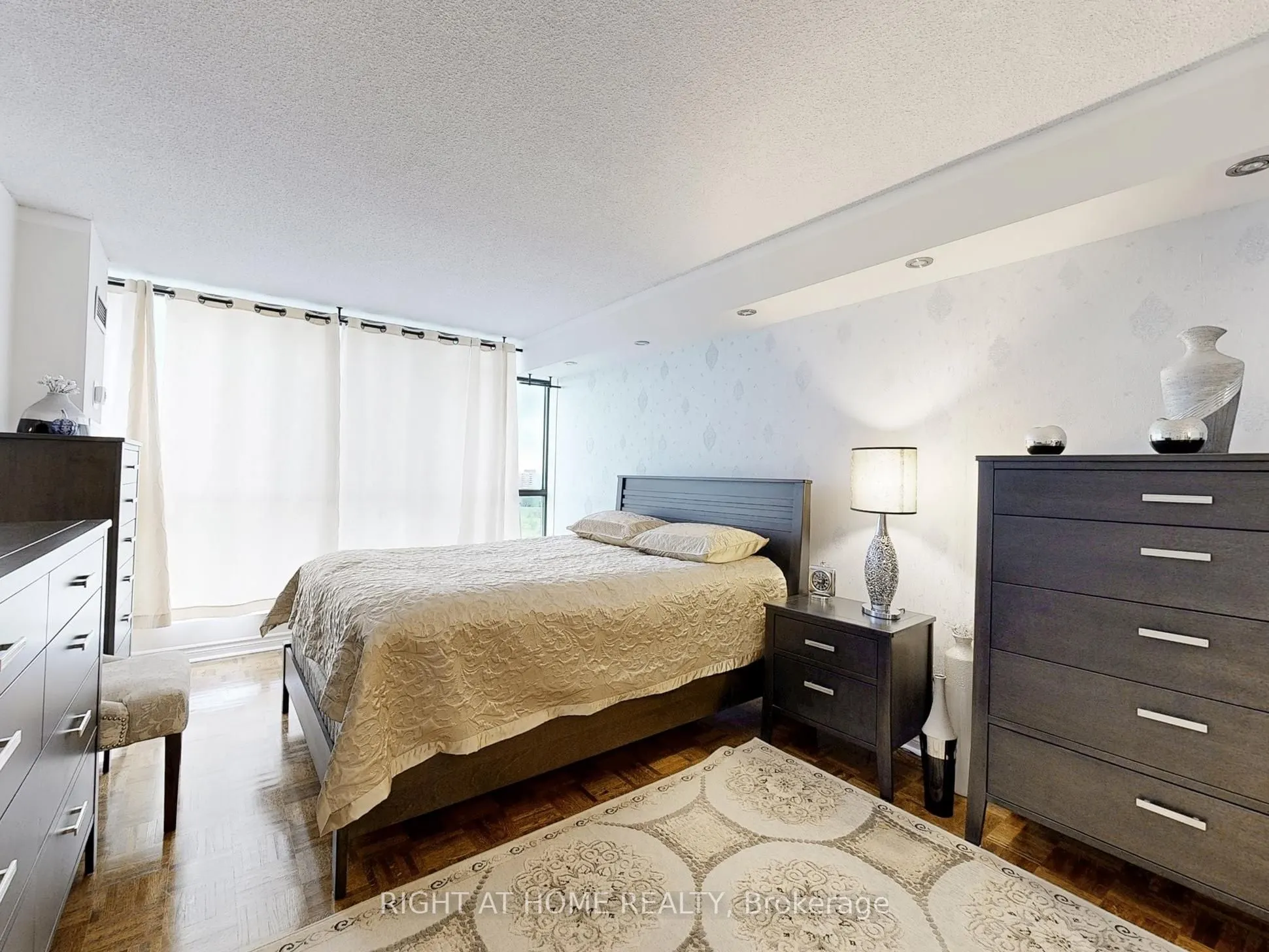 131 Torresdale Avenue, #908