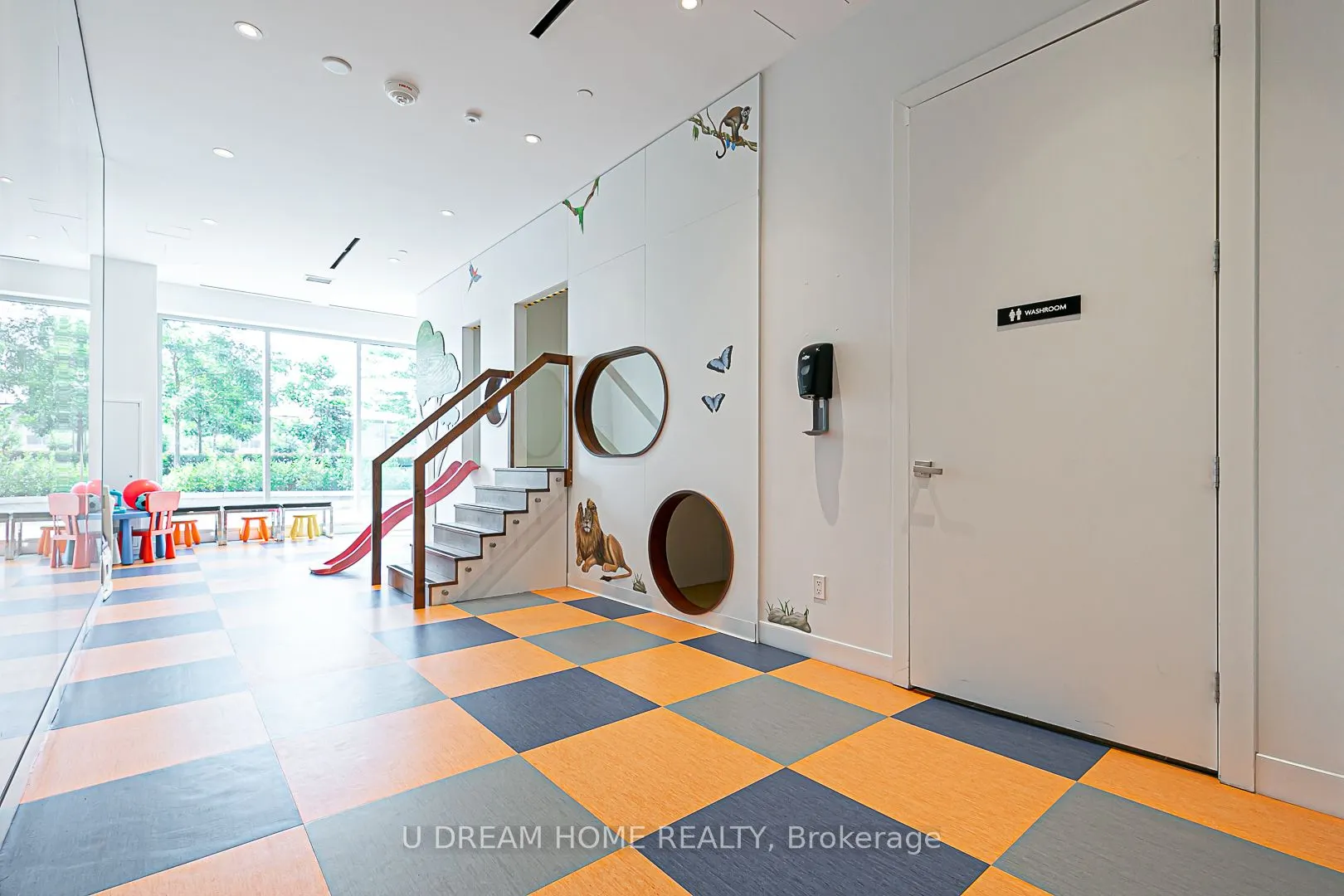 31 Tippett Road, #536