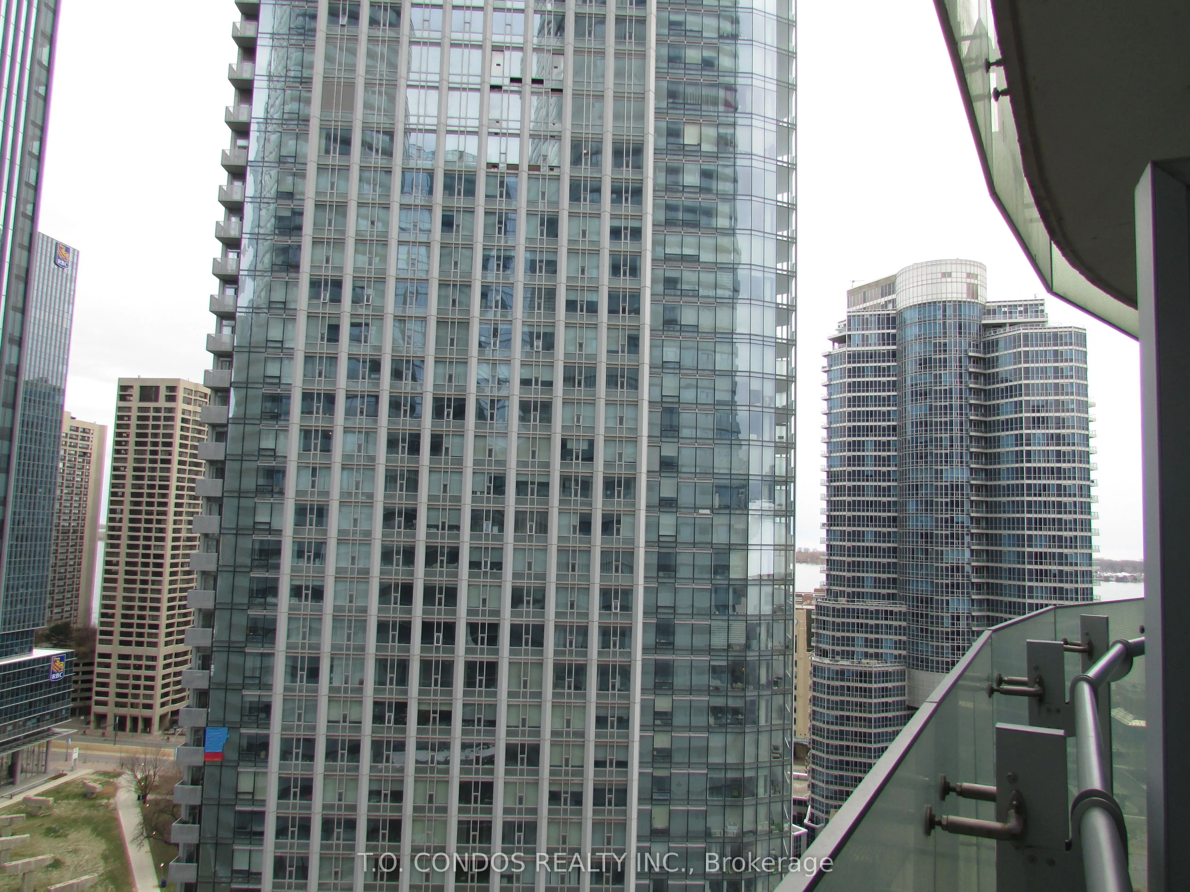 12 York Street, #1901