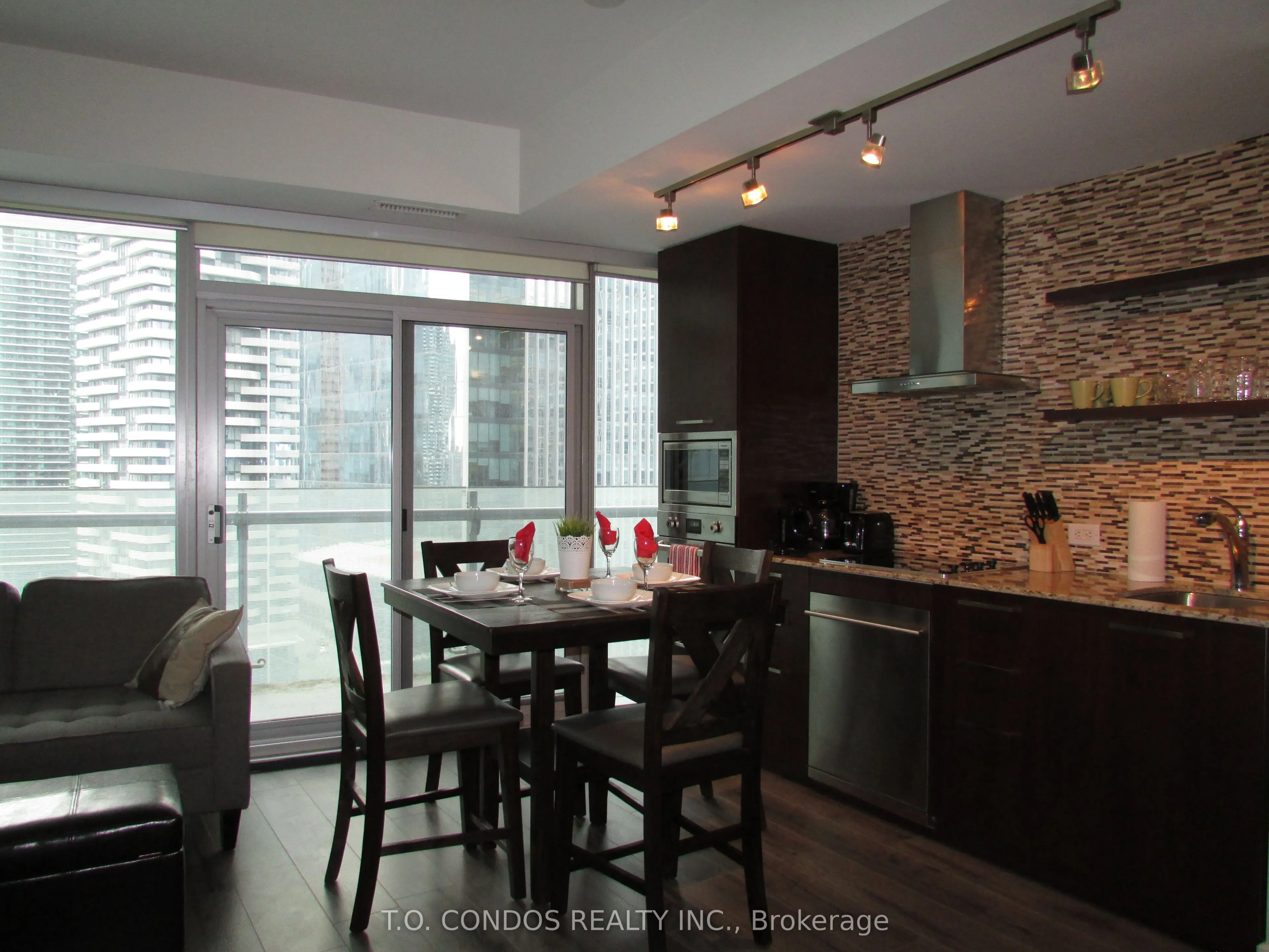 12 York Street, #1901
