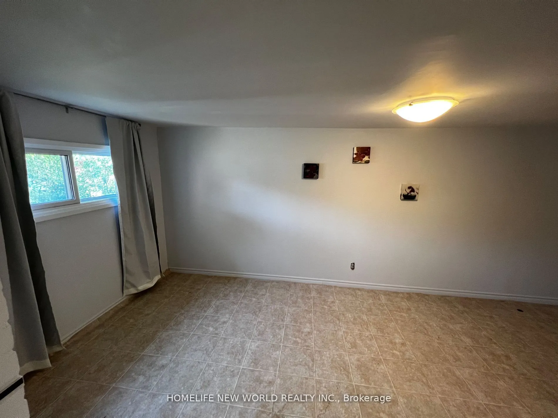 218 Finch Avenue E, #Main