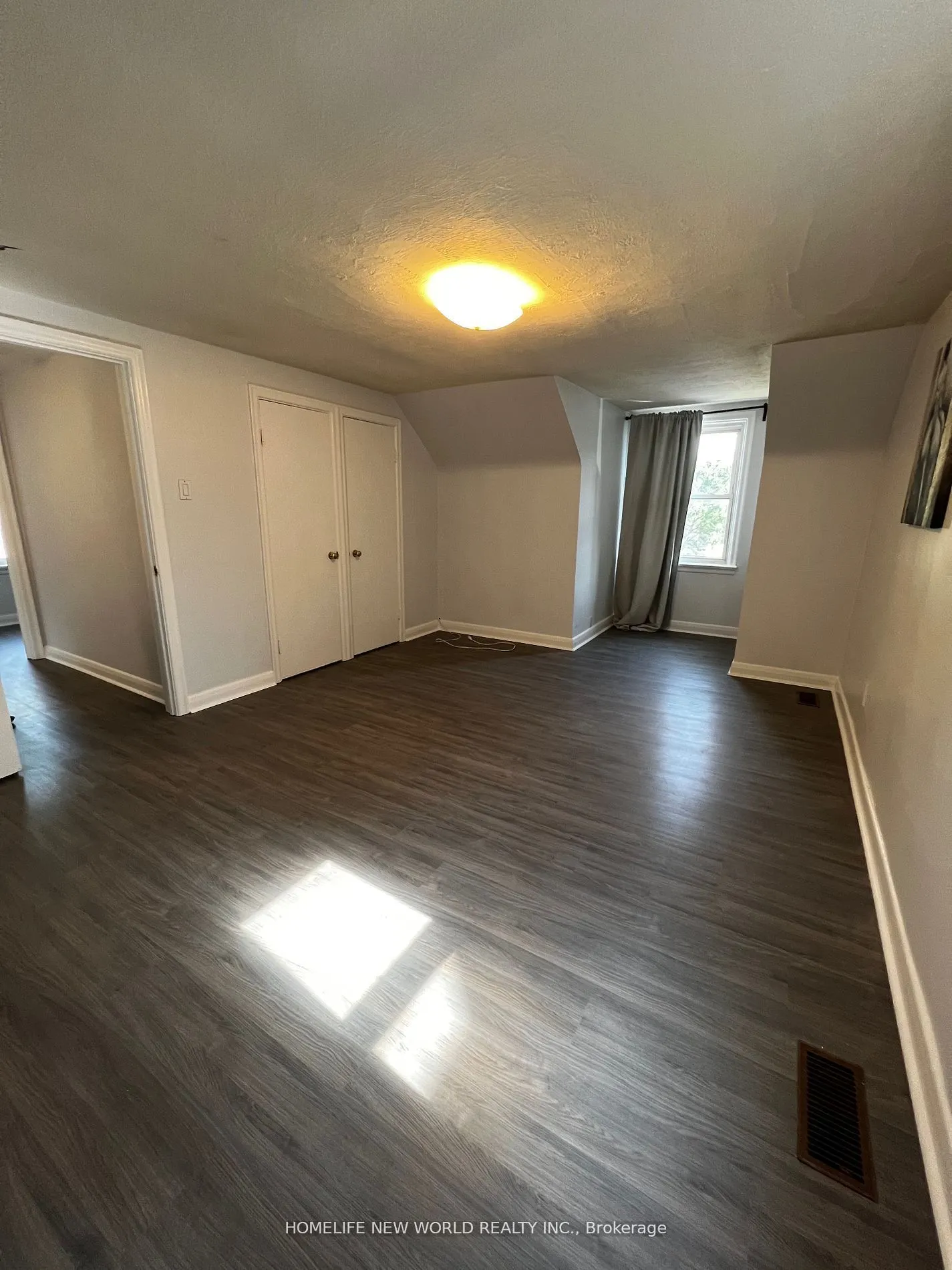 218 Finch Avenue E, #Main
