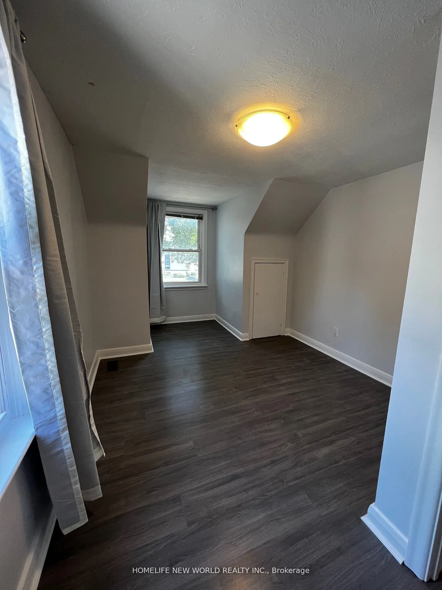 218 Finch Avenue E, #Main