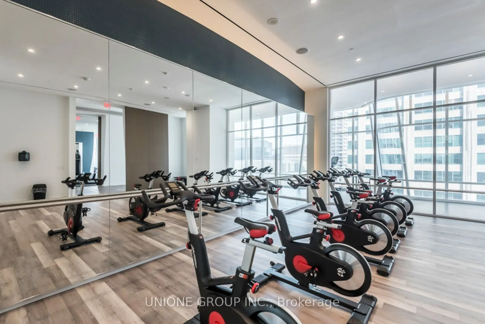1 Bloor Street E, #5908