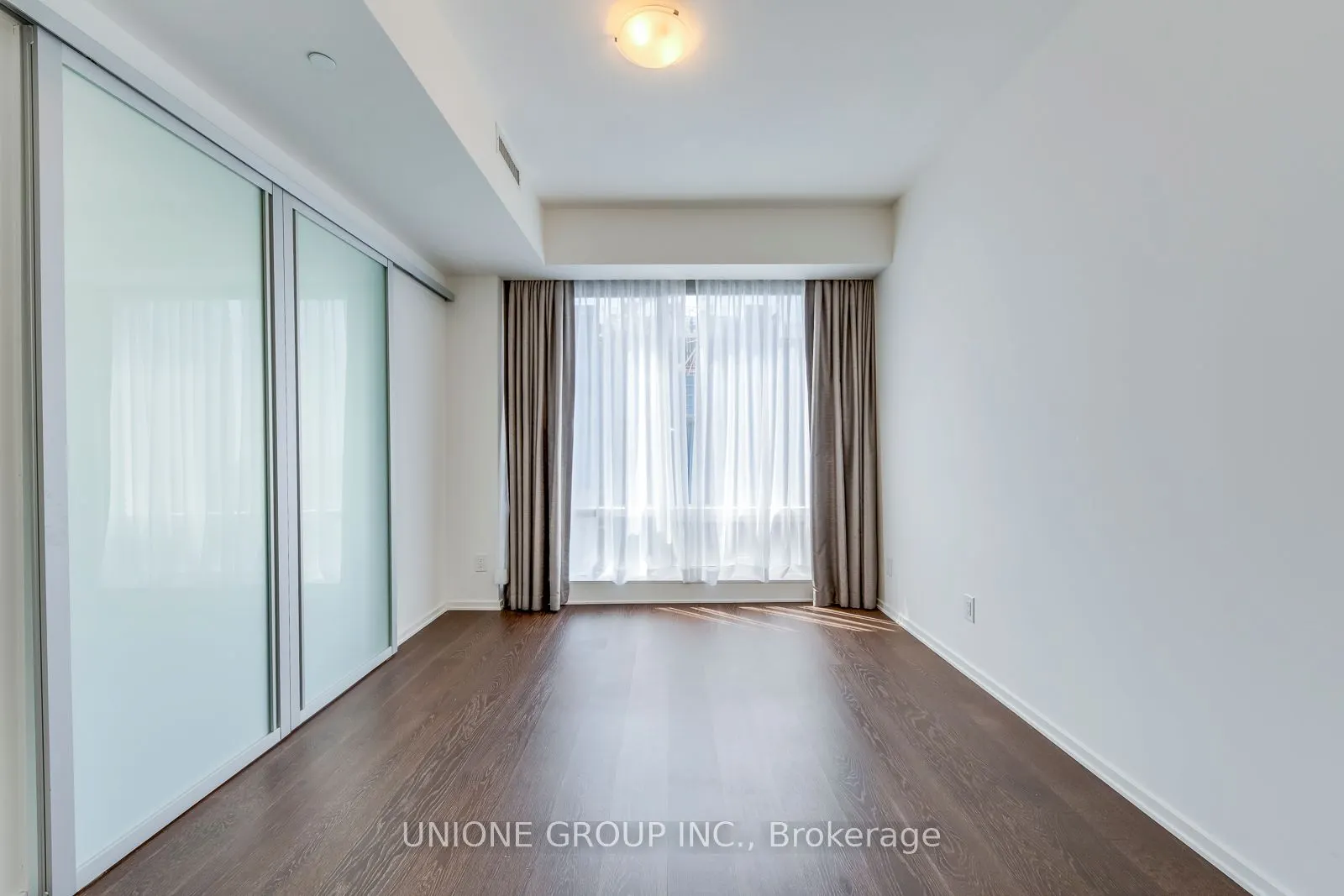 1 Bloor Street E, #5908