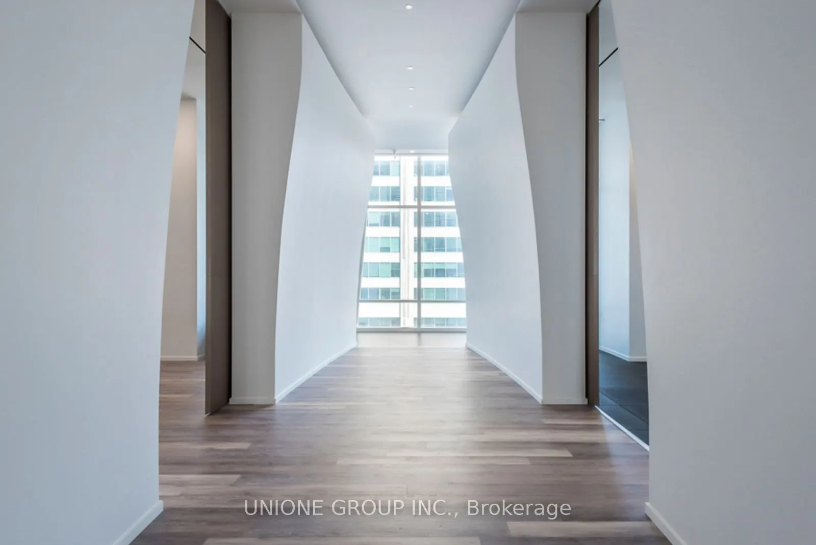 1 Bloor Street E, #5908