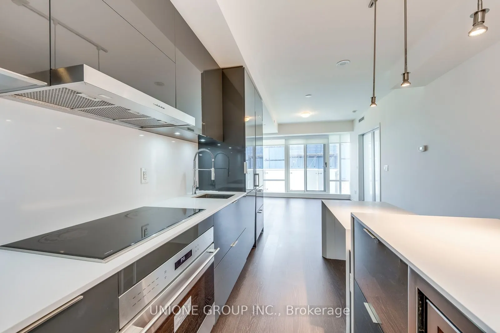 1 Bloor Street E, #5908