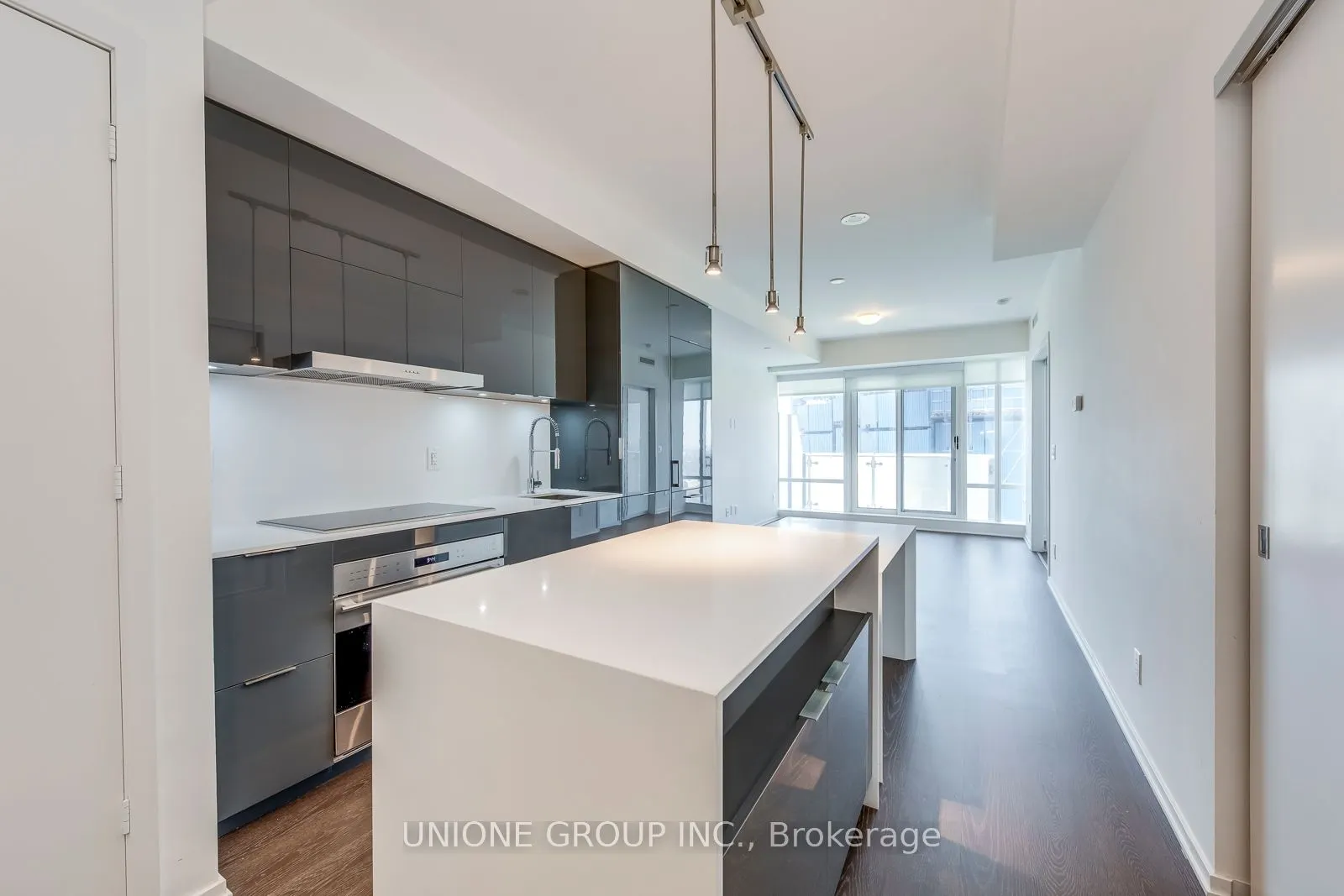 1 Bloor Street E, #5908