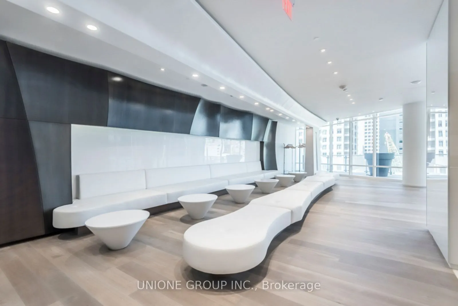 1 Bloor Street E, #5908