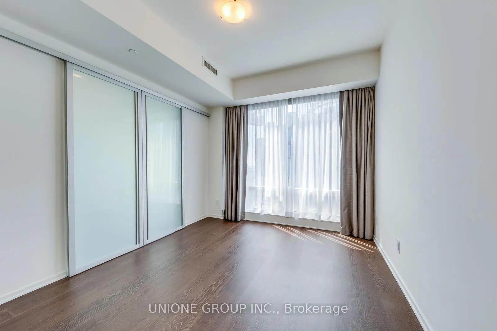 1 Bloor Street E, #5908