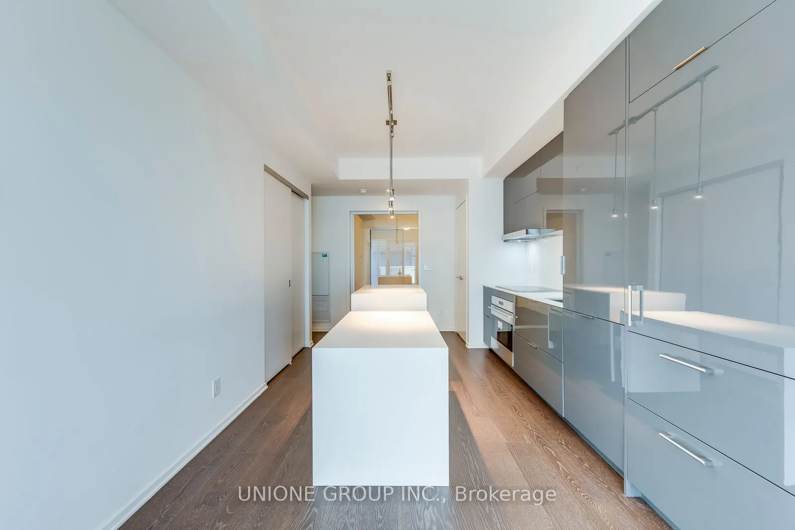 1 Bloor Street E, #5908