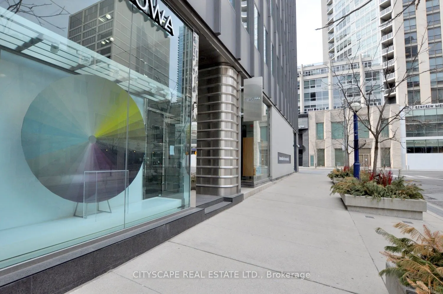 102 Bloor Street, #806