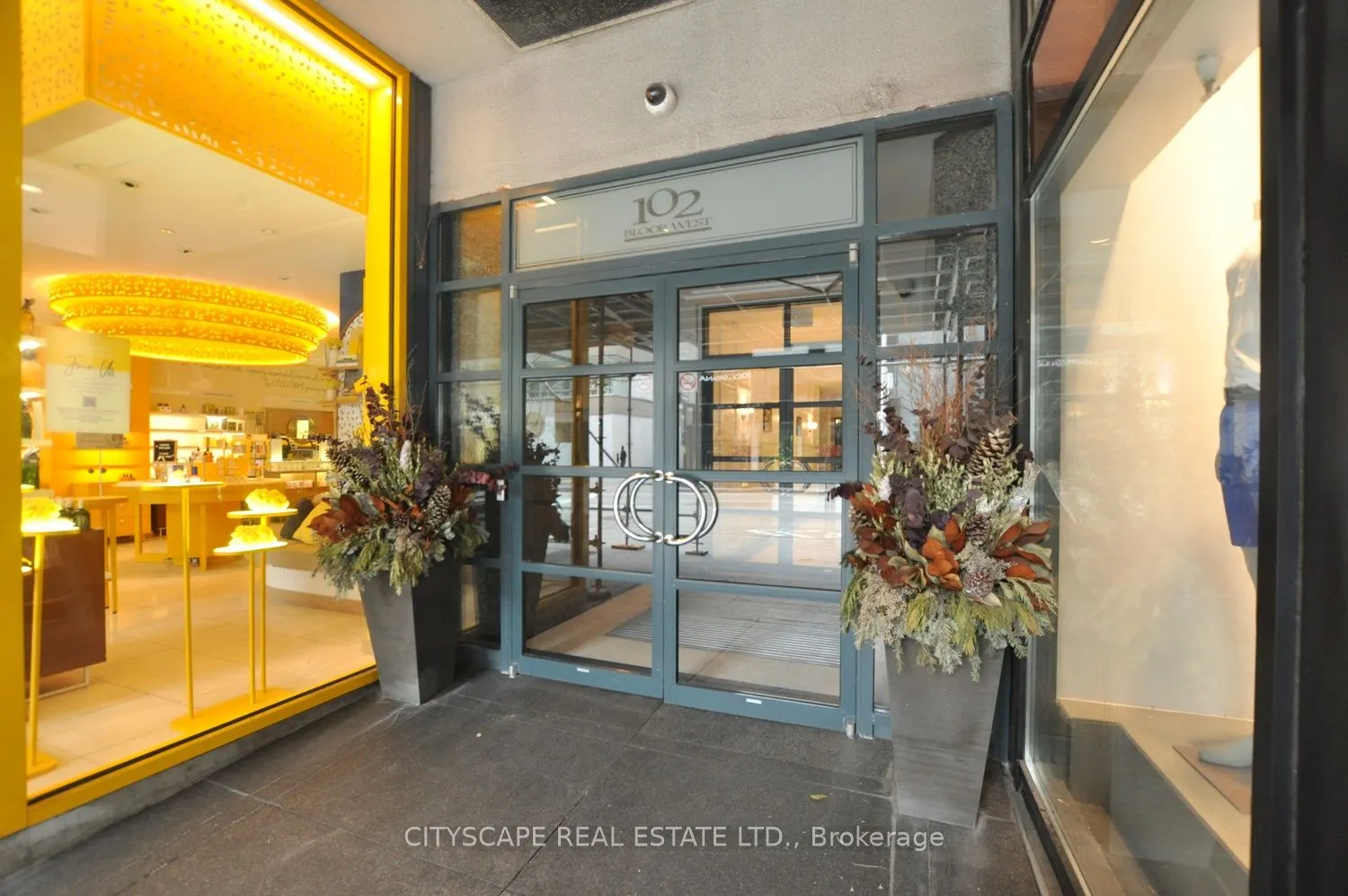 102 Bloor Street, #806
