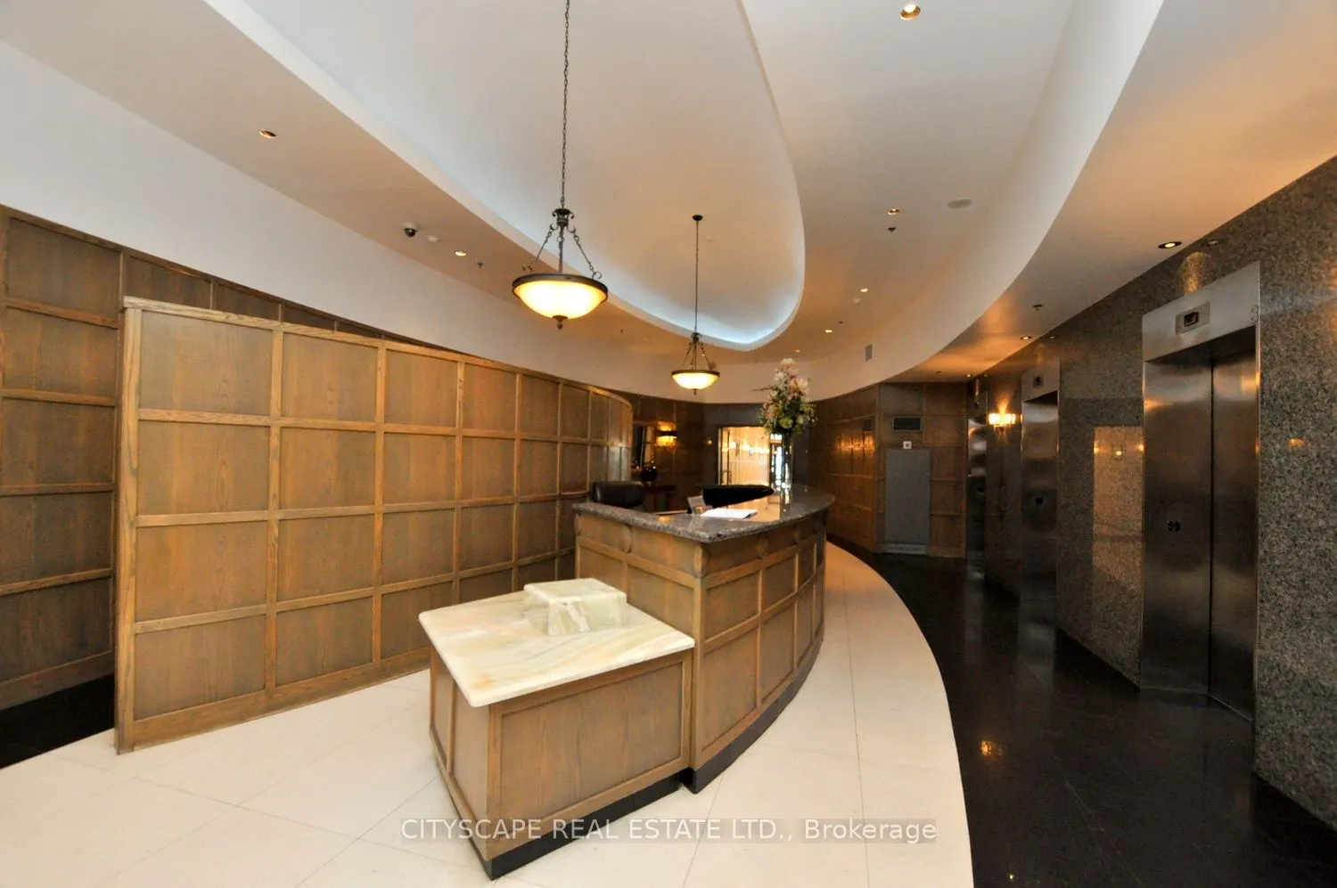 102 Bloor Street, #806