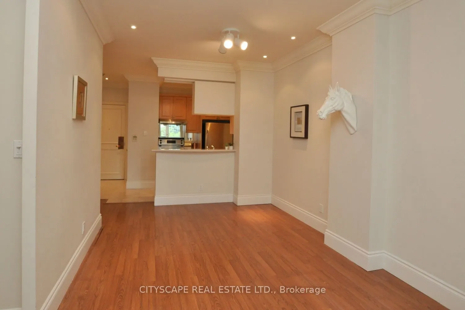 102 Bloor Street, #806