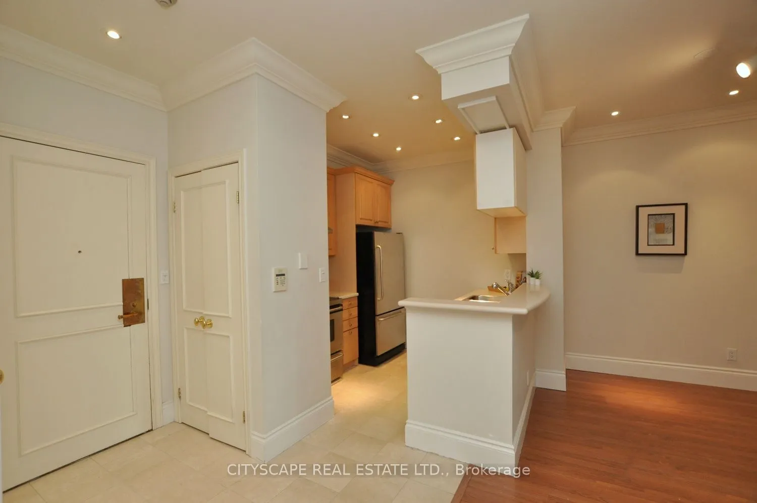 102 Bloor Street, #806