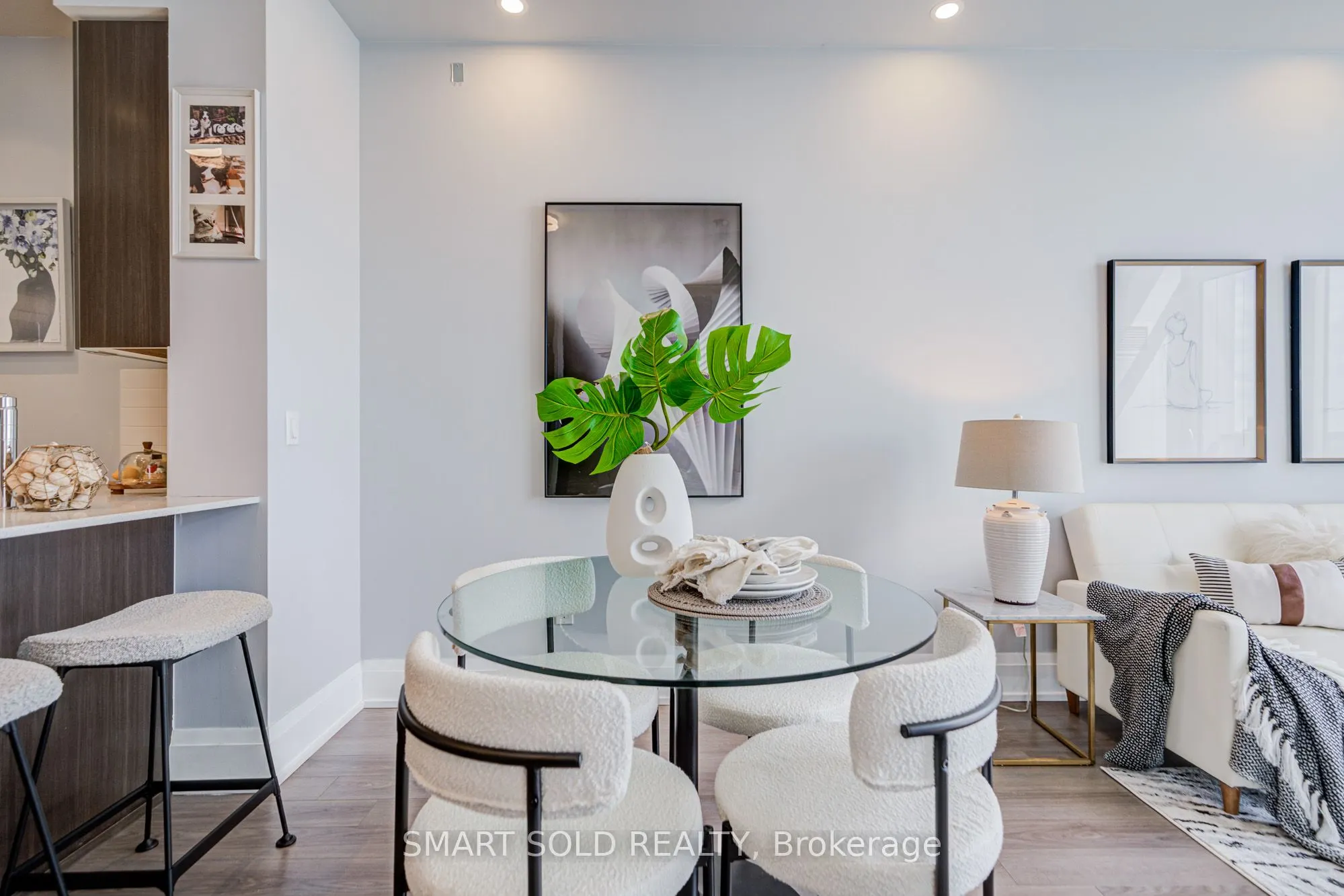 18 Graydon Hall Drive, #Ph02