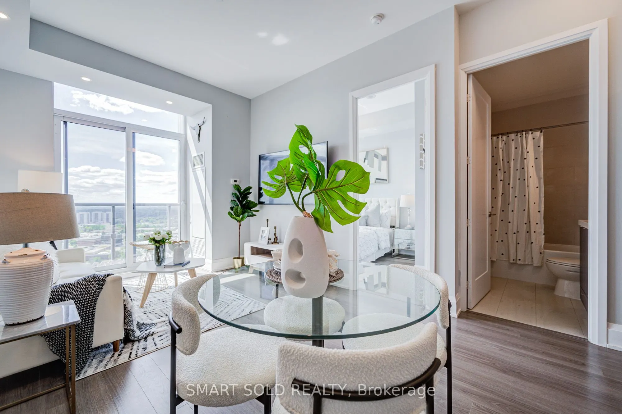 18 Graydon Hall Drive, #Ph02