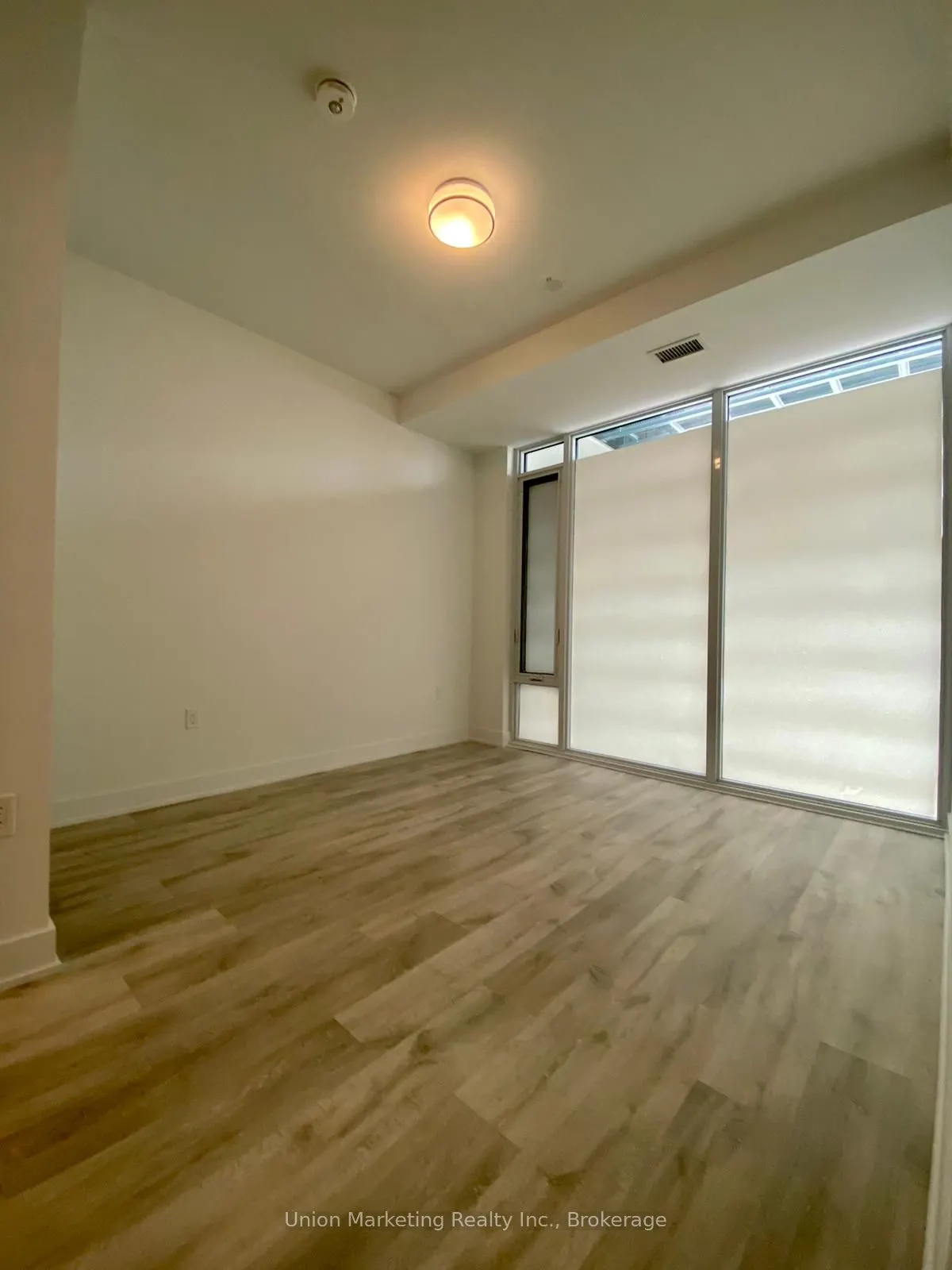 585 Bloor Street E, #319