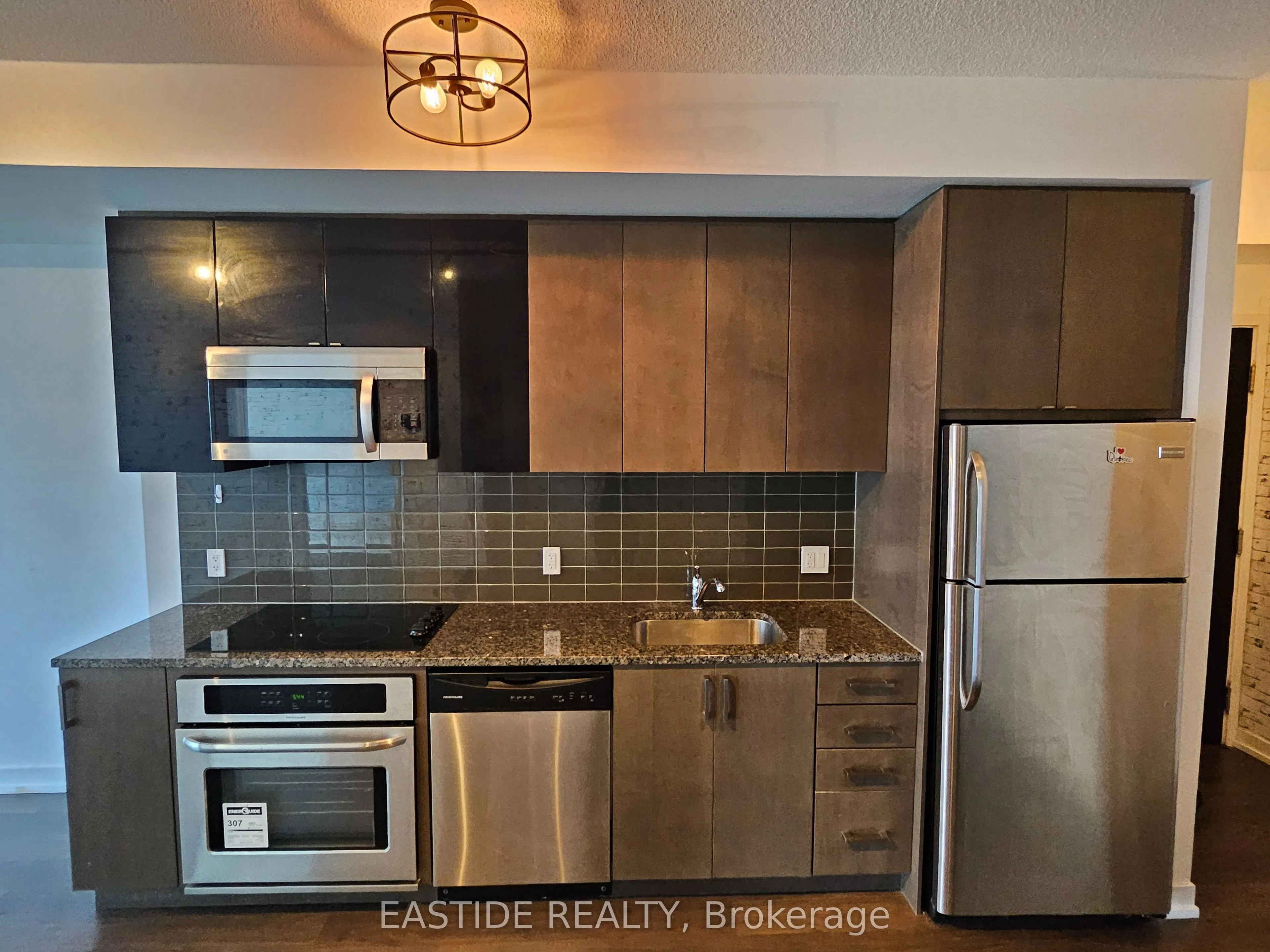 98 Lillian Street, #2411