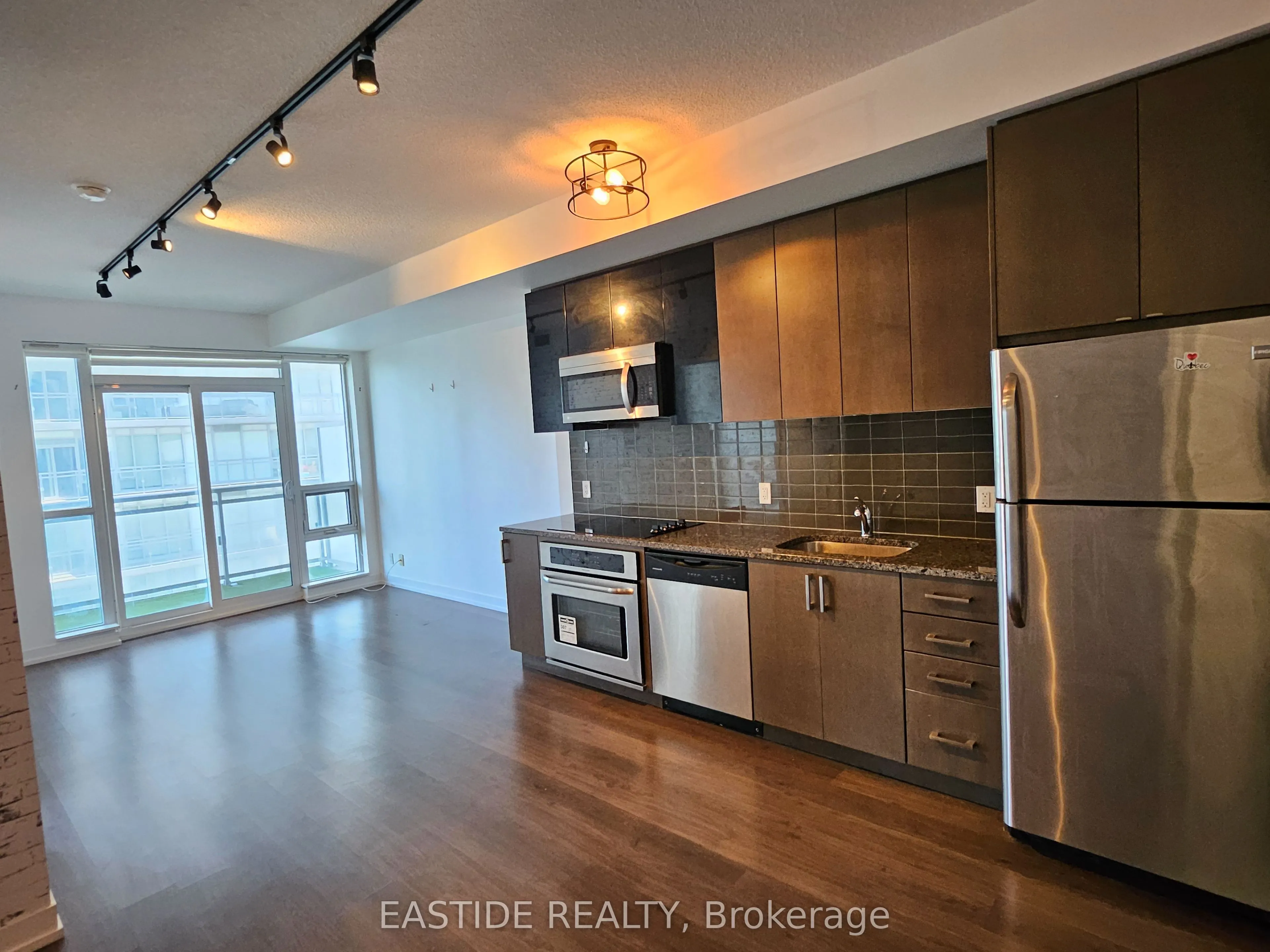 98 Lillian Street, #2411