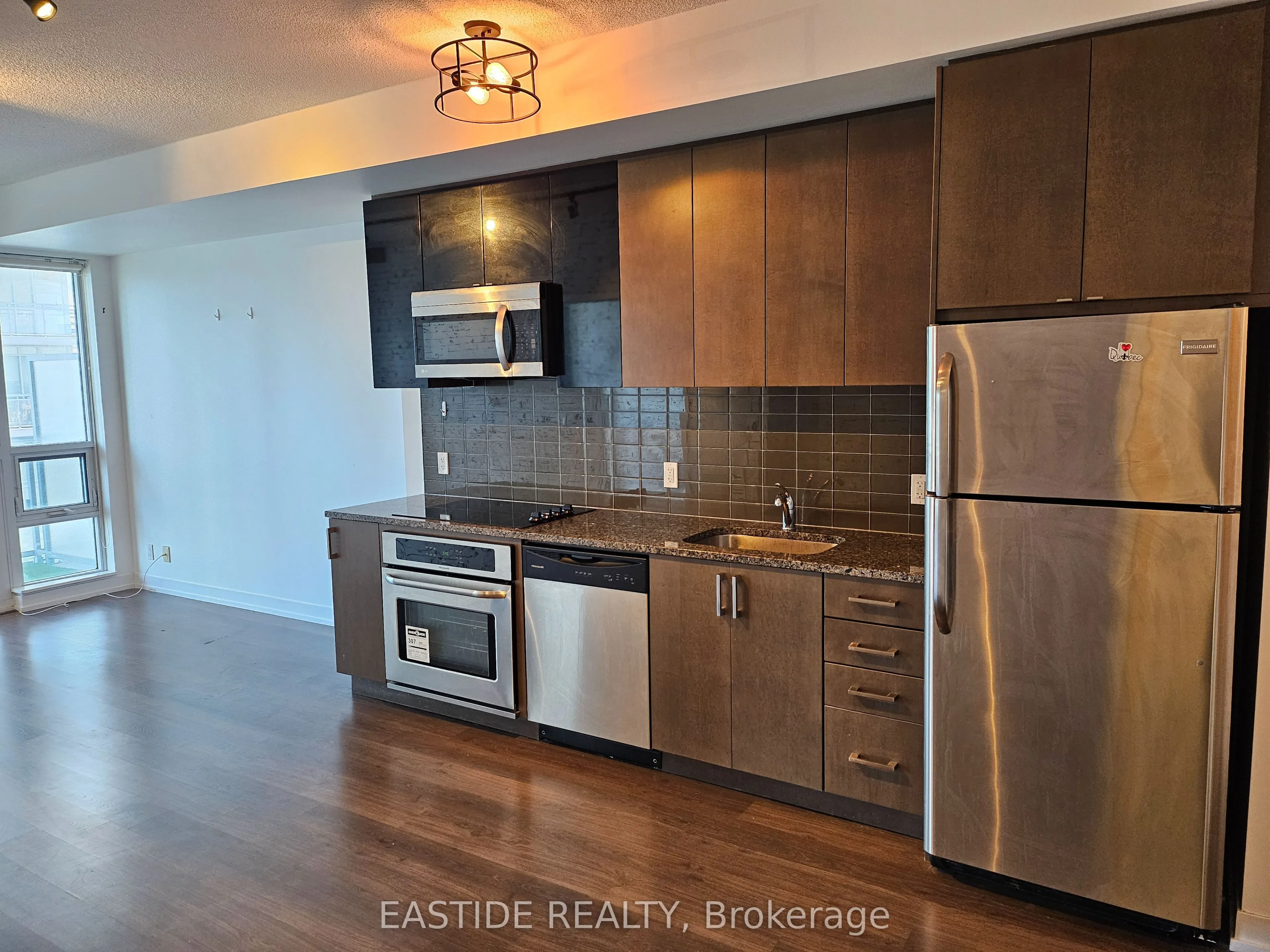 98 Lillian Street, #2411