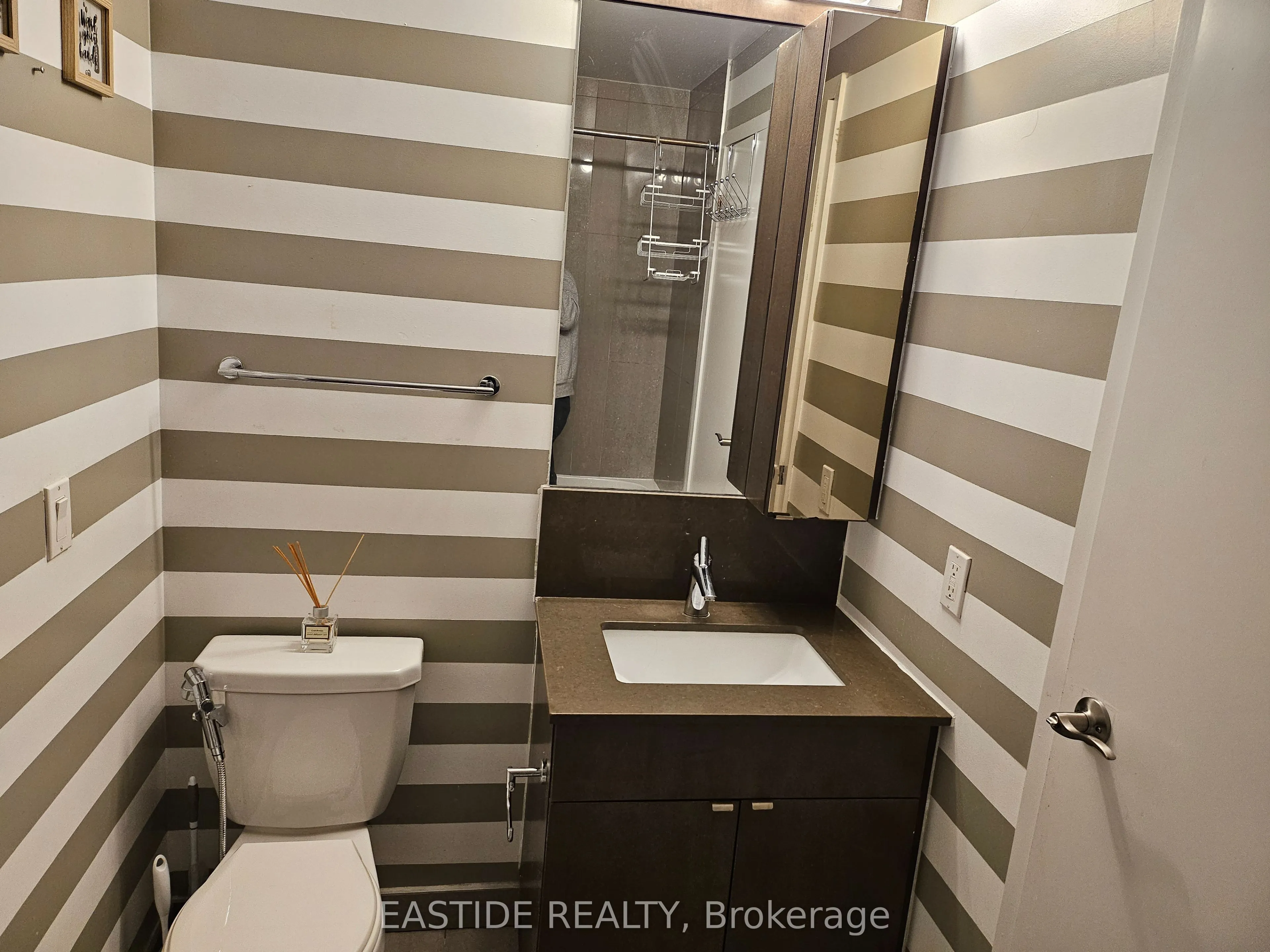 98 Lillian Street, #2411