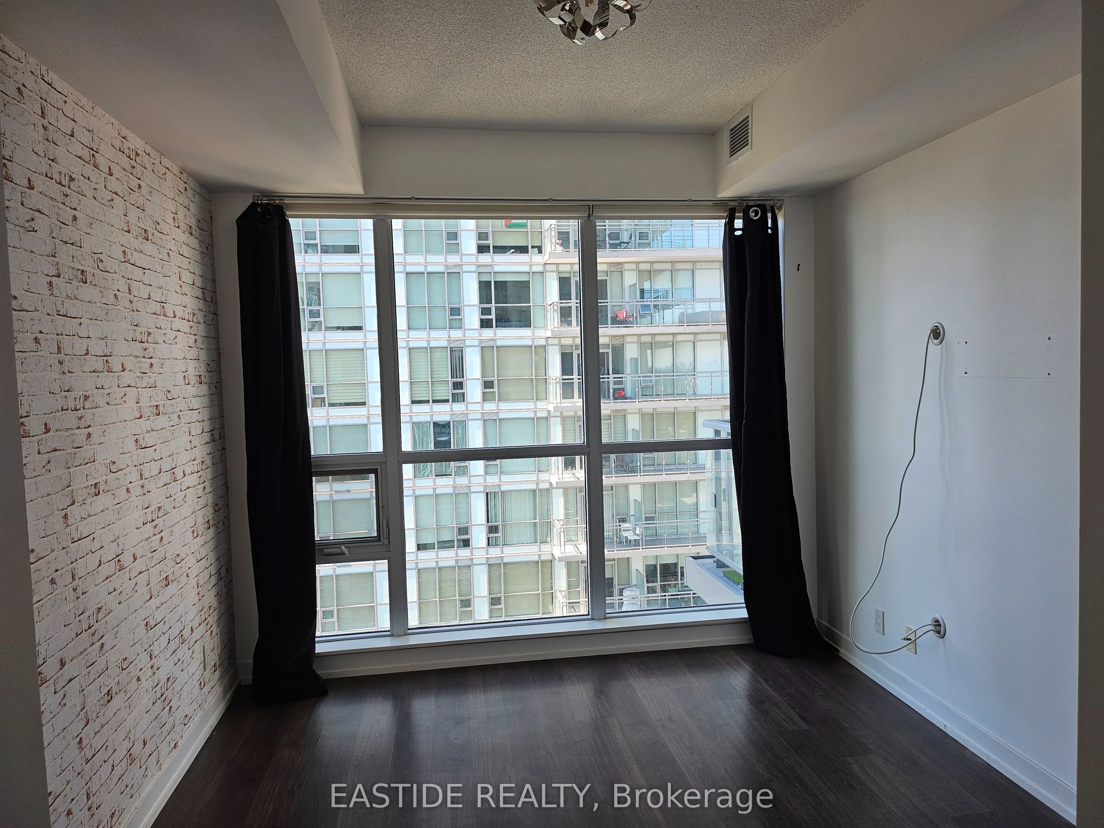98 Lillian Street, #2411