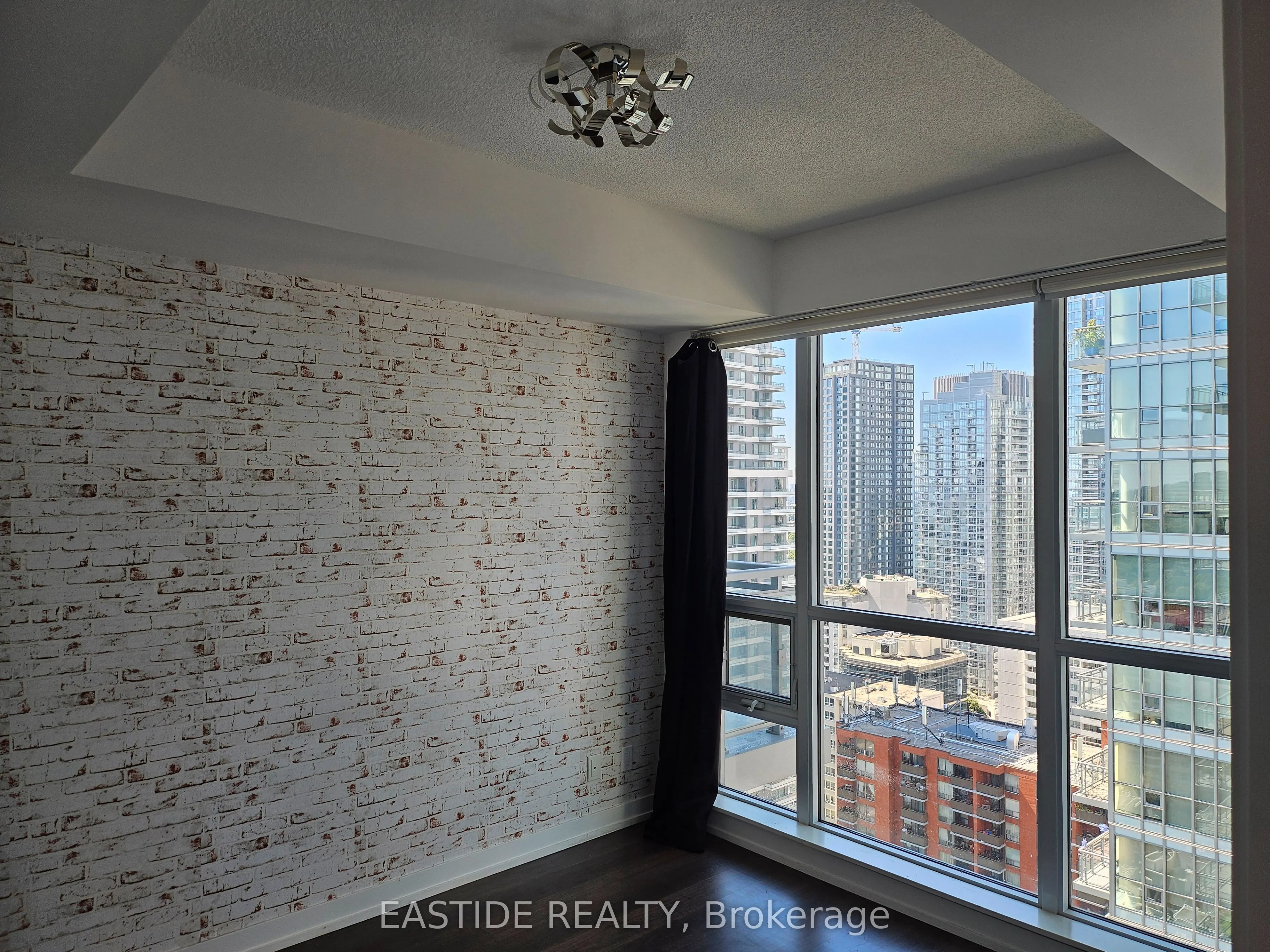 98 Lillian Street, #2411