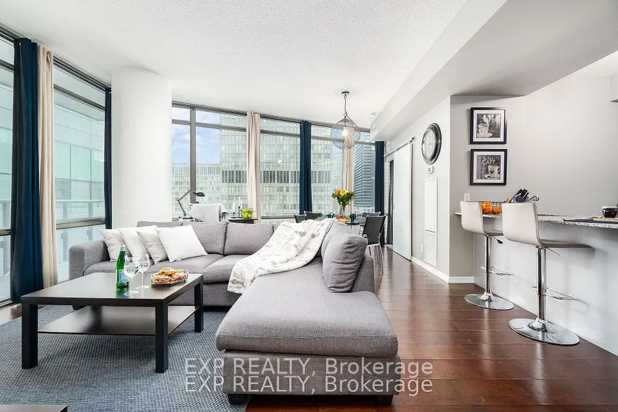 832 Bay Street, #1103