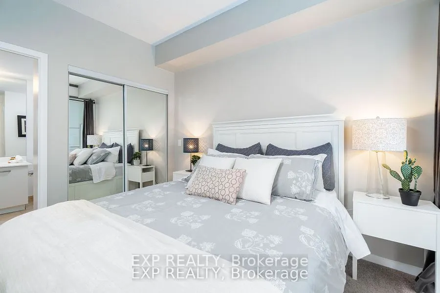 832 Bay Street, #1103