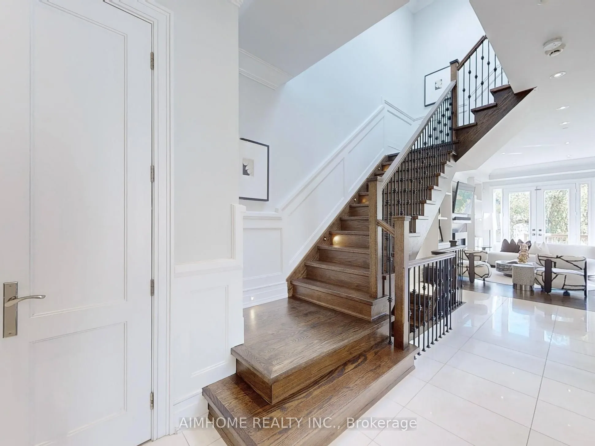 143 Kingsdale Avenue