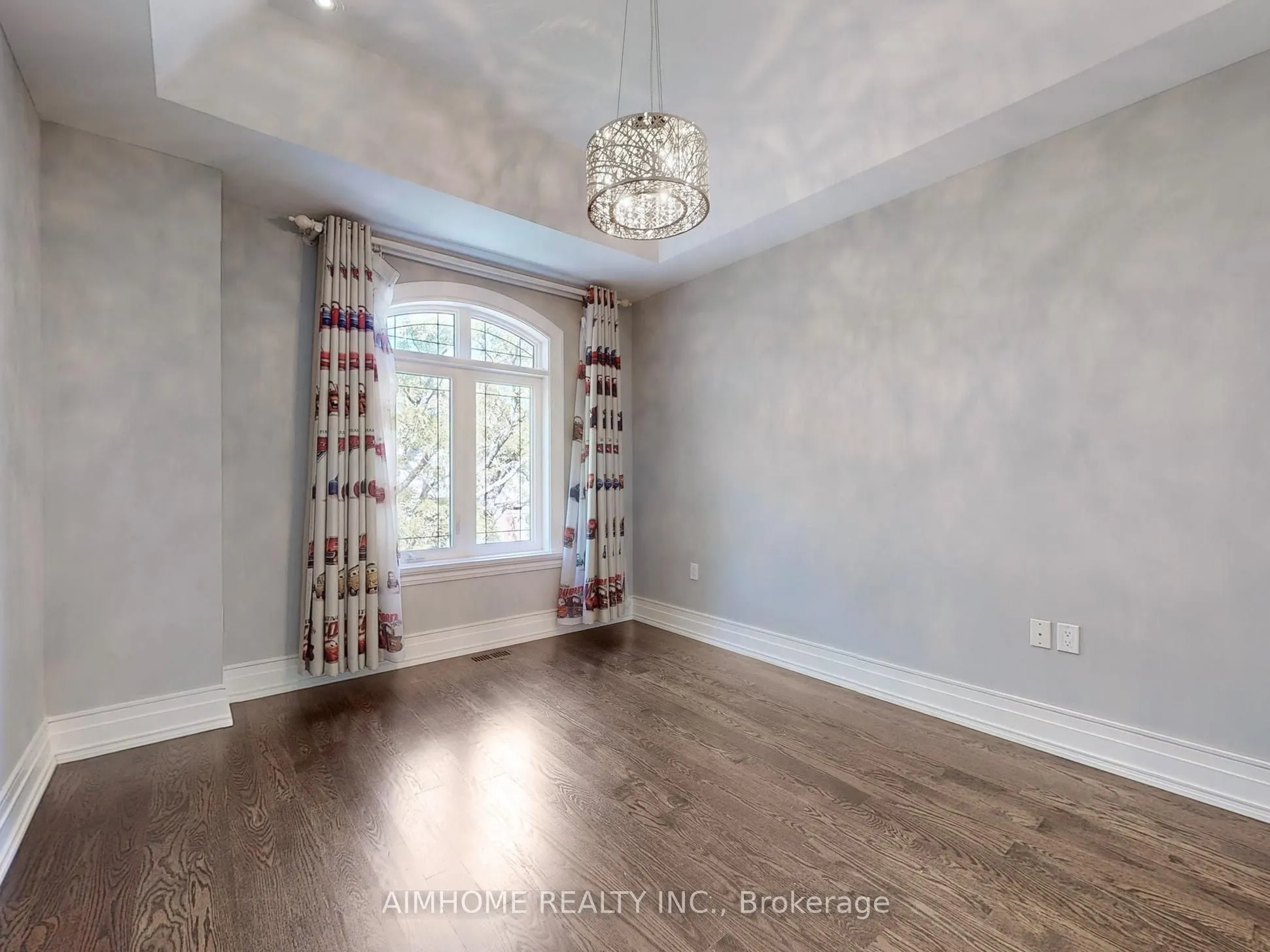 143 Kingsdale Avenue
