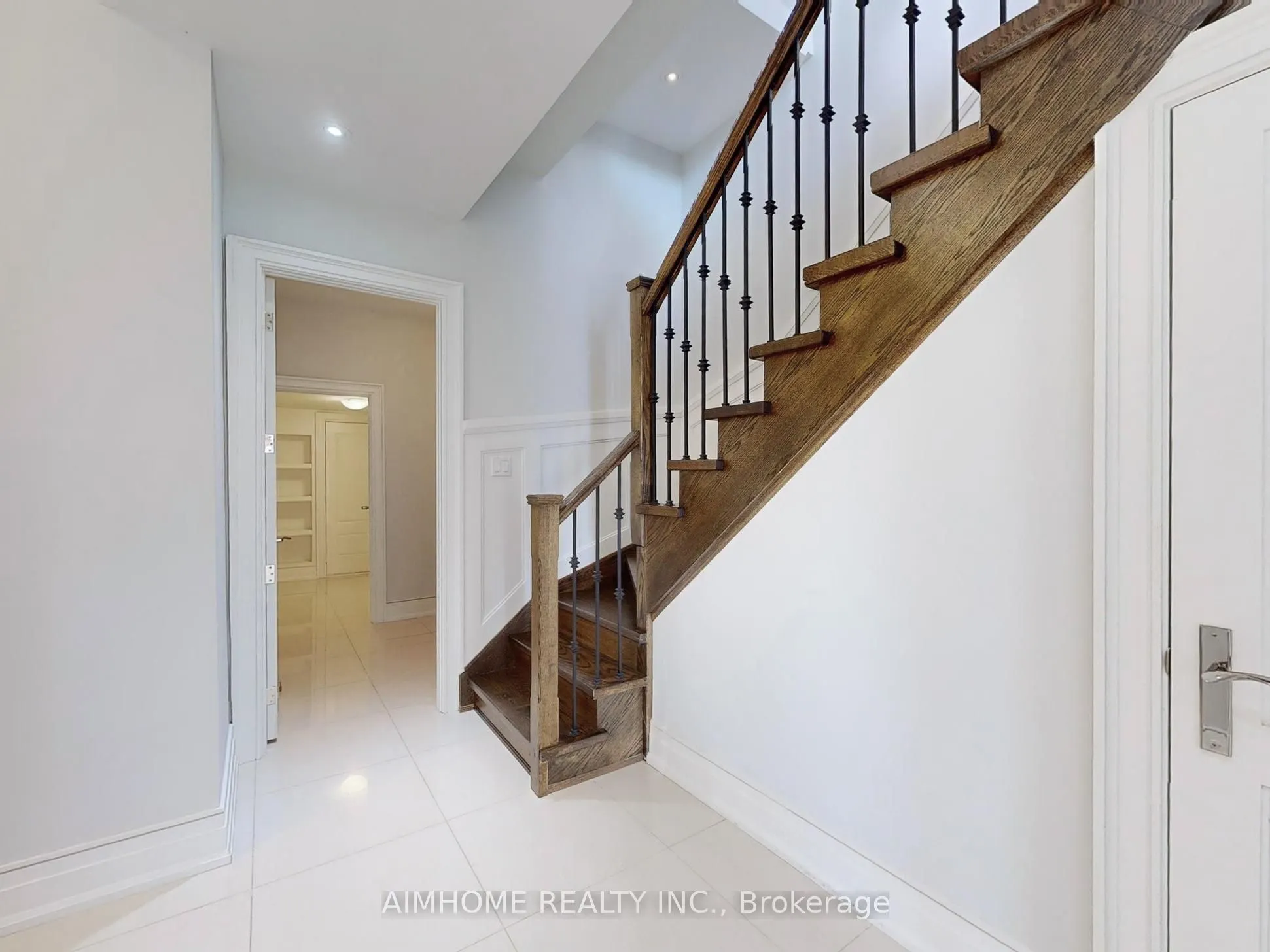 143 Kingsdale Avenue