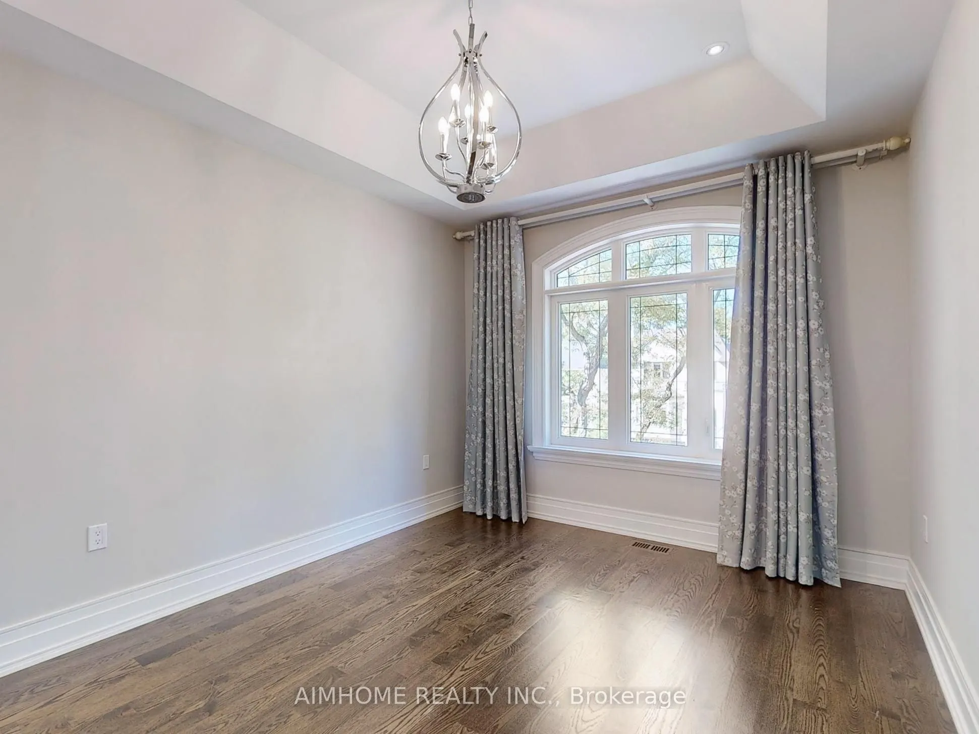 143 Kingsdale Avenue