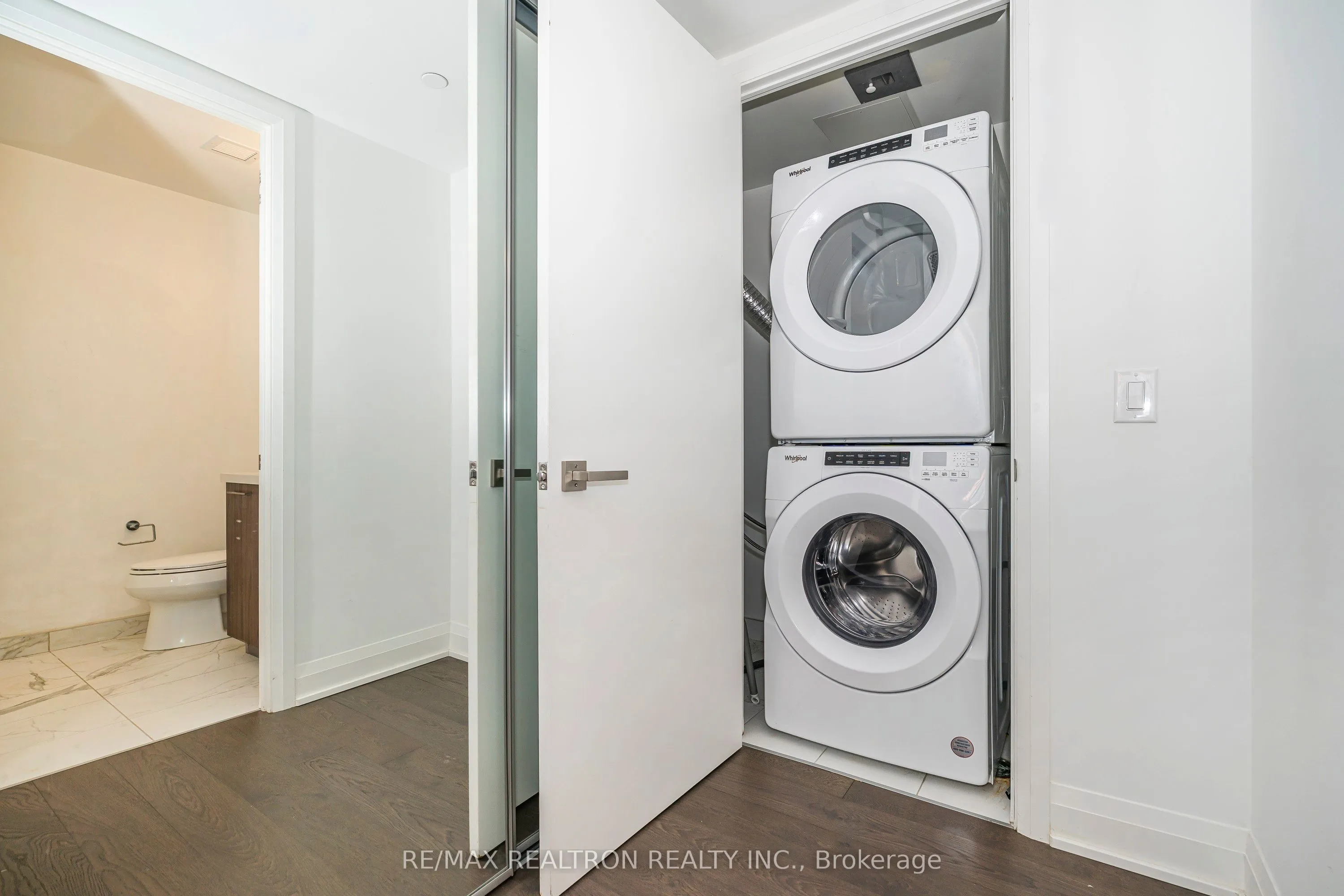 33 Frederick Todd Way, #1206