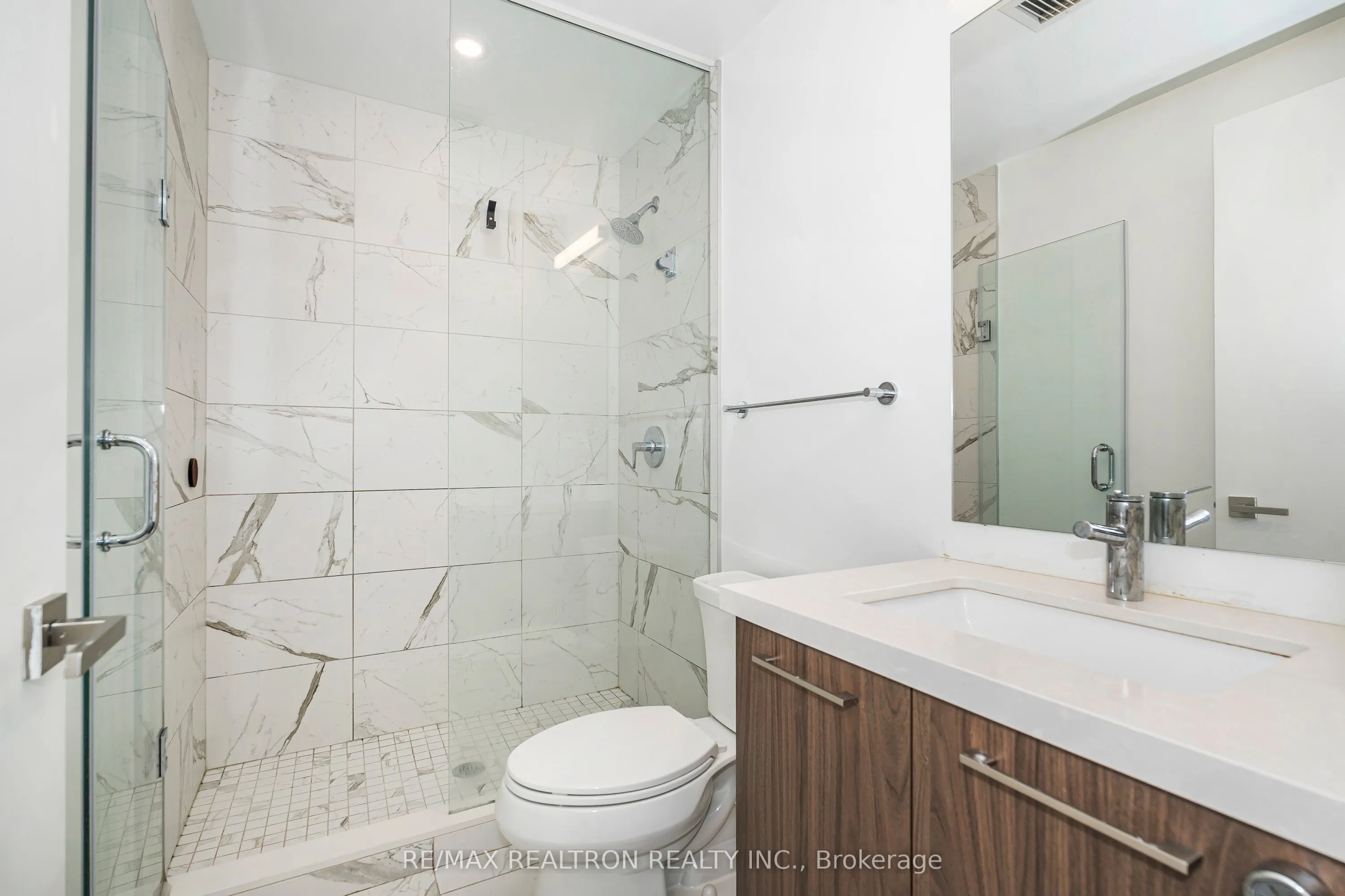 33 Frederick Todd Way, #1206