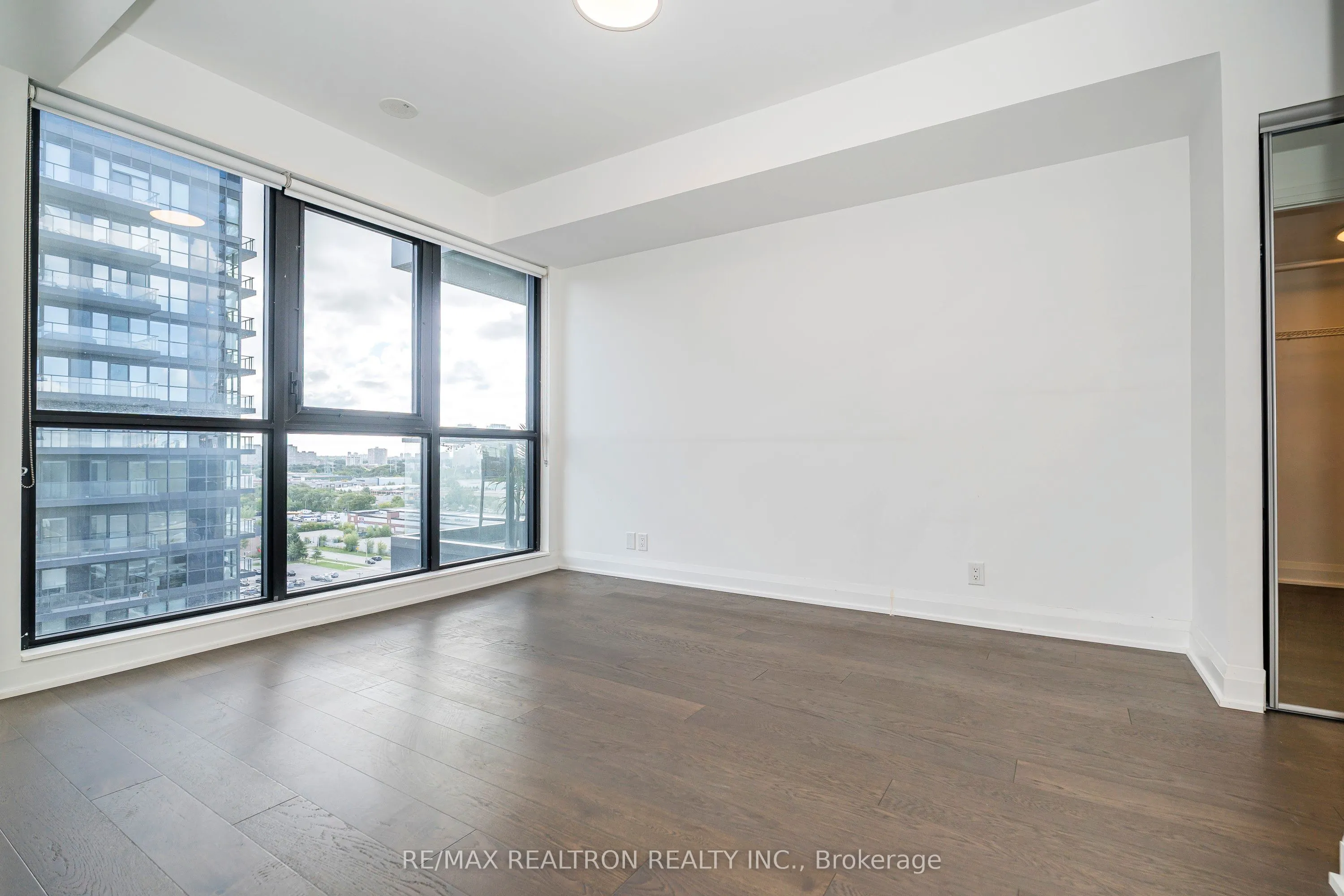 33 Frederick Todd Way, #1206