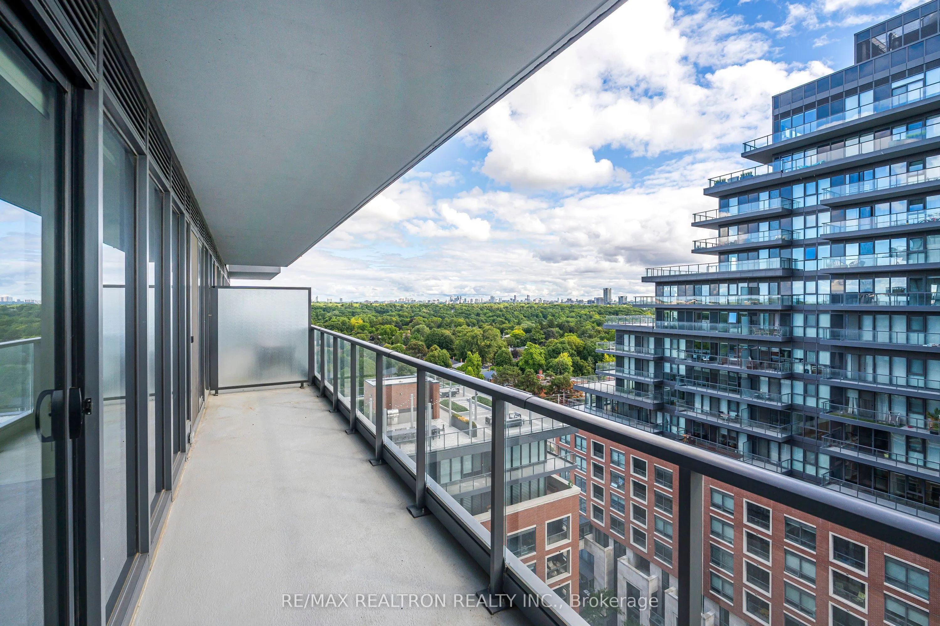 33 Frederick Todd Way, #1206