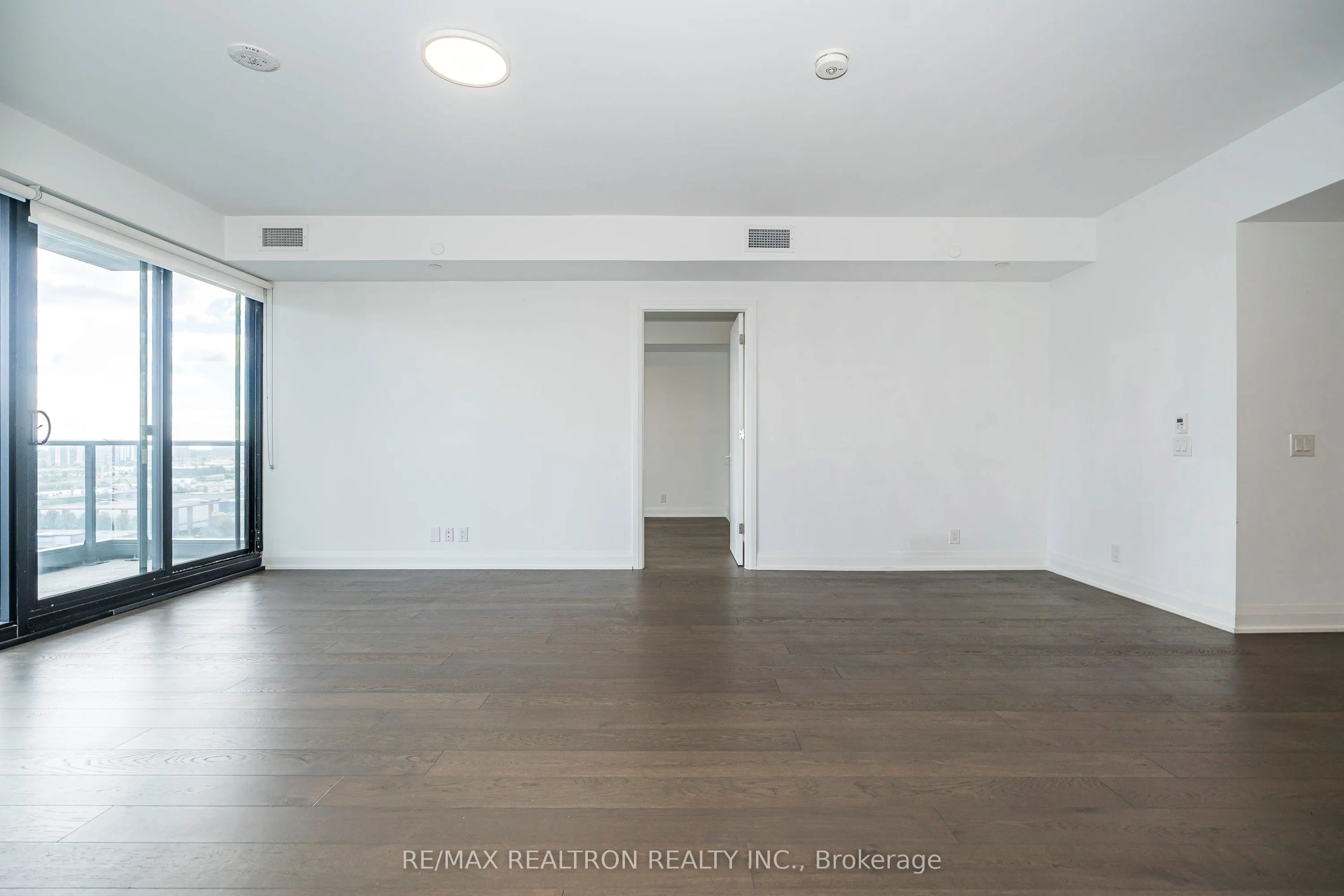 33 Frederick Todd Way, #1206