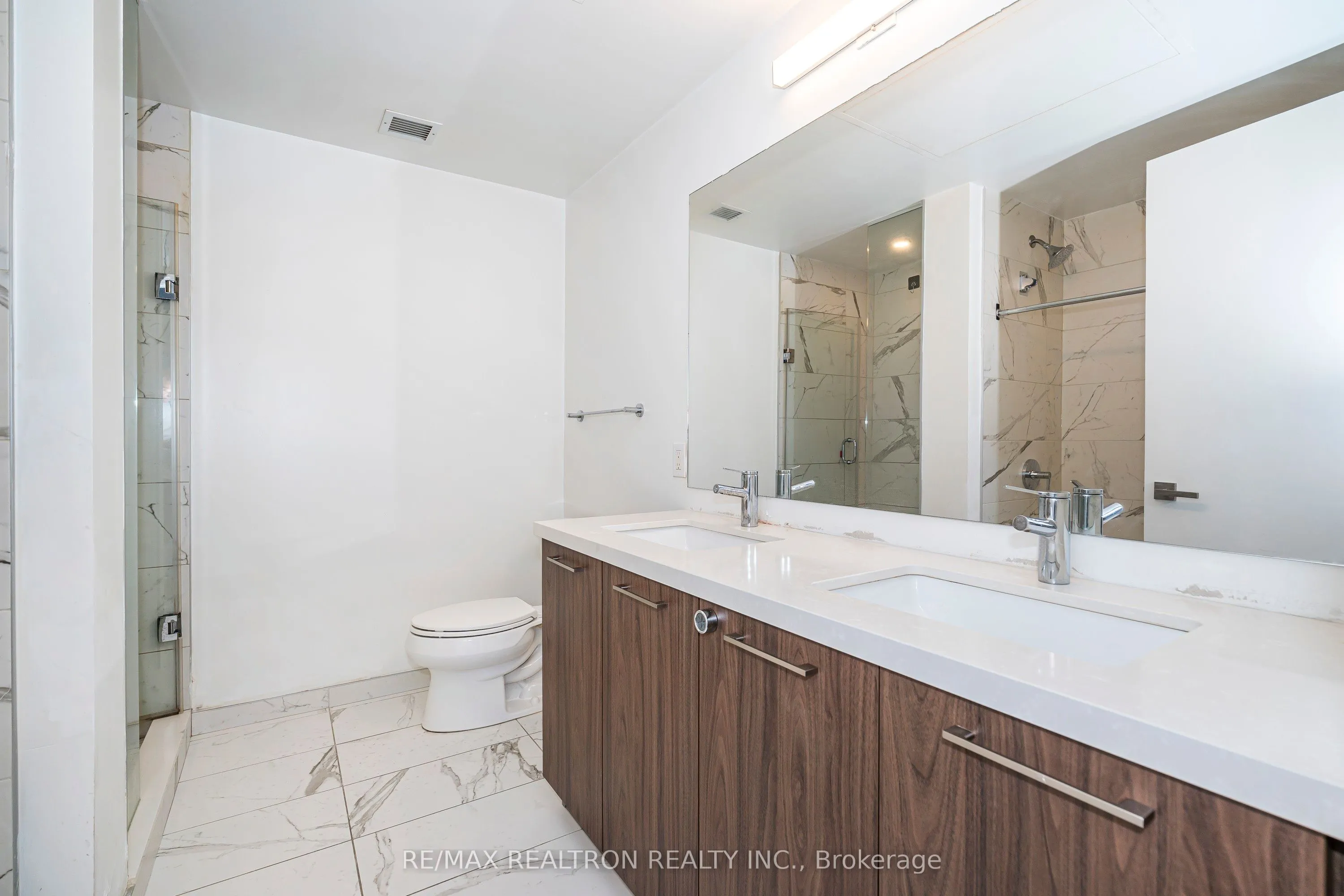 33 Frederick Todd Way, #1206