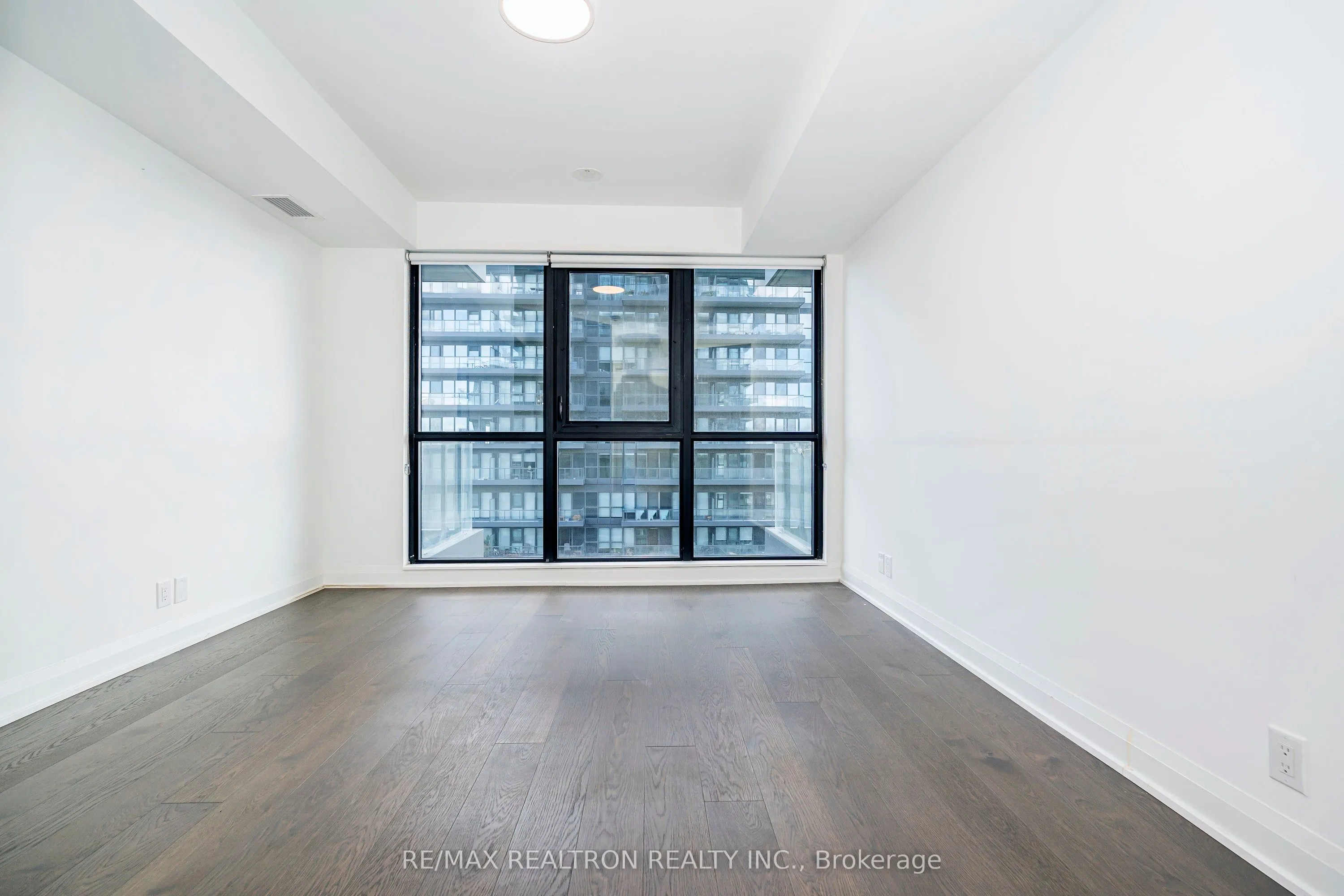 33 Frederick Todd Way, #1206