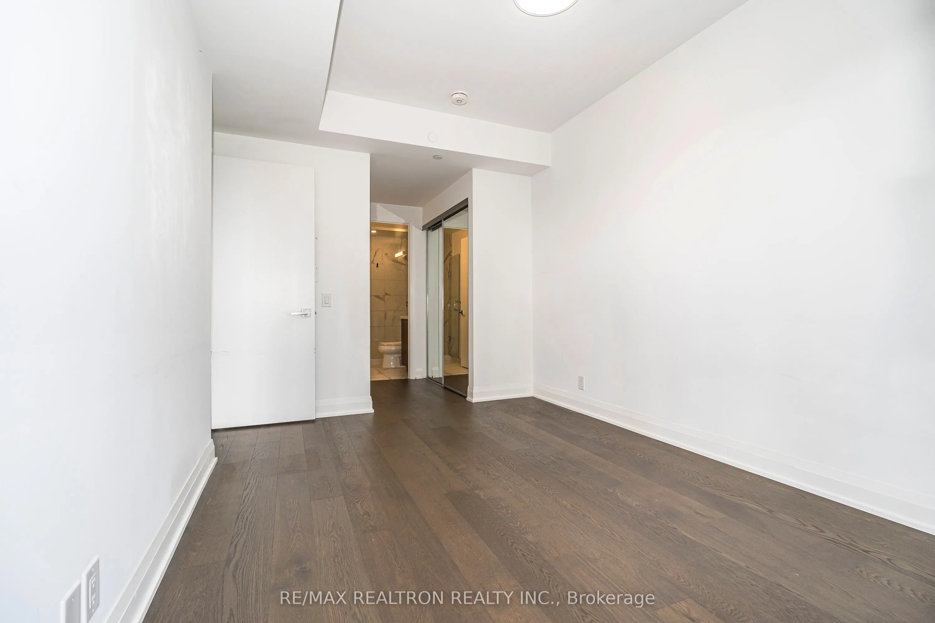 33 Frederick Todd Way, #1206